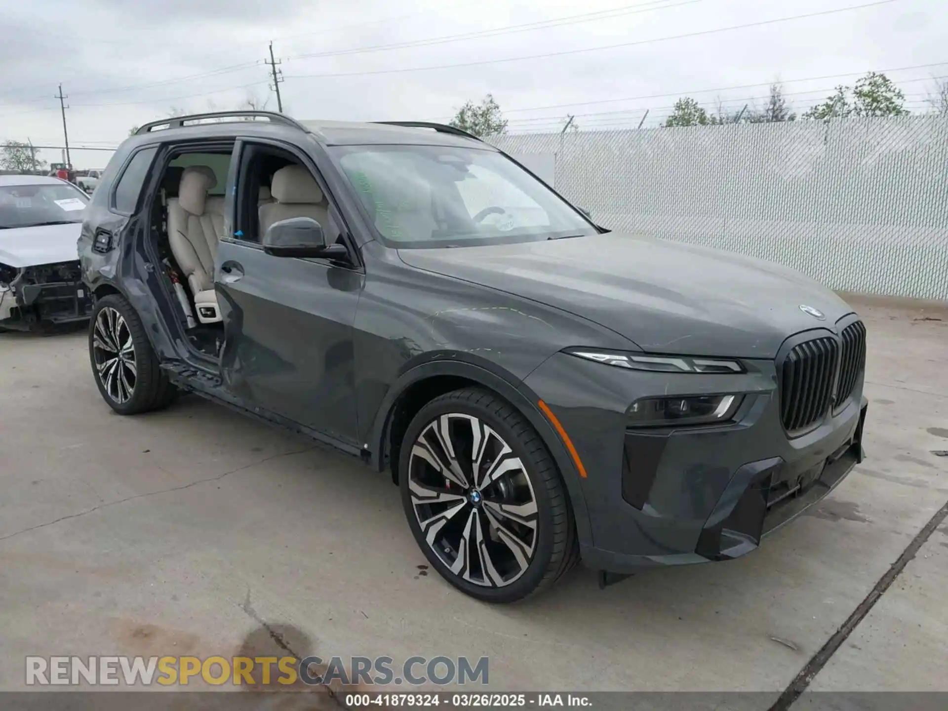 1 Фотография поврежденного автомобиля 5UX23EM0XP9R39846 BMW X7 2023
