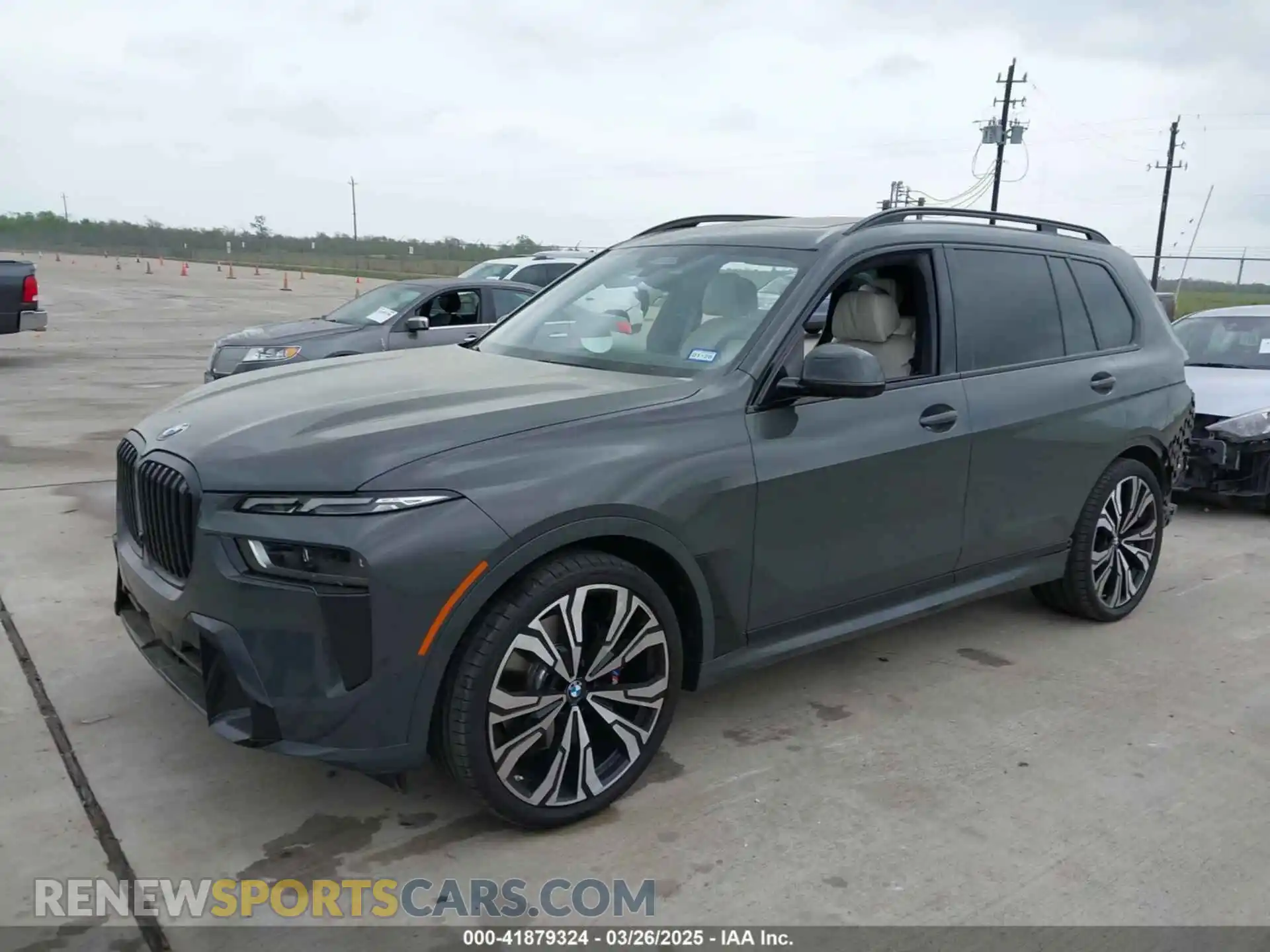 2 Фотография поврежденного автомобиля 5UX23EM0XP9R39846 BMW X7 2023