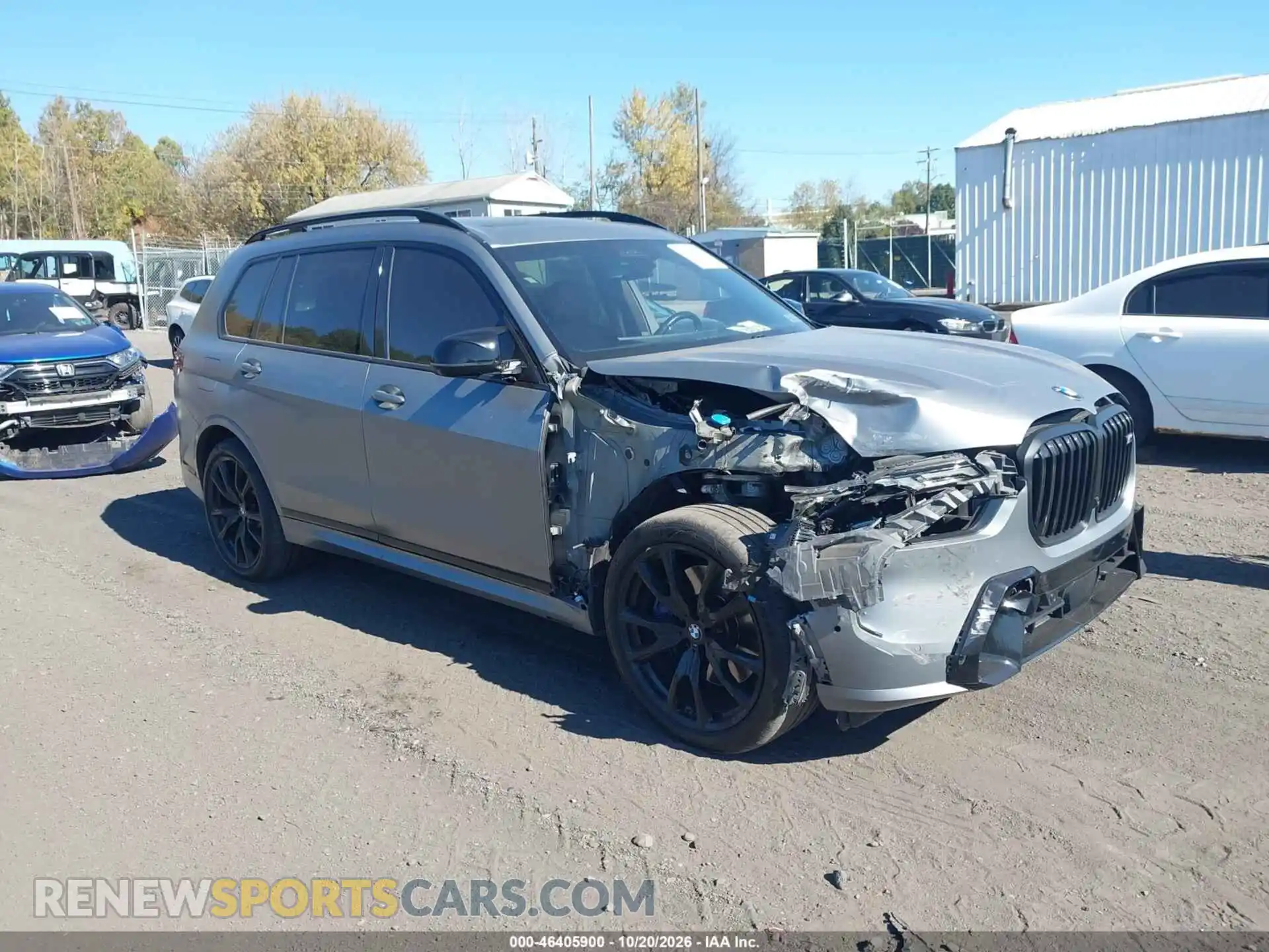 1 Photograph of a damaged car 5UX33EM07P9N46617 BMW X7 2023