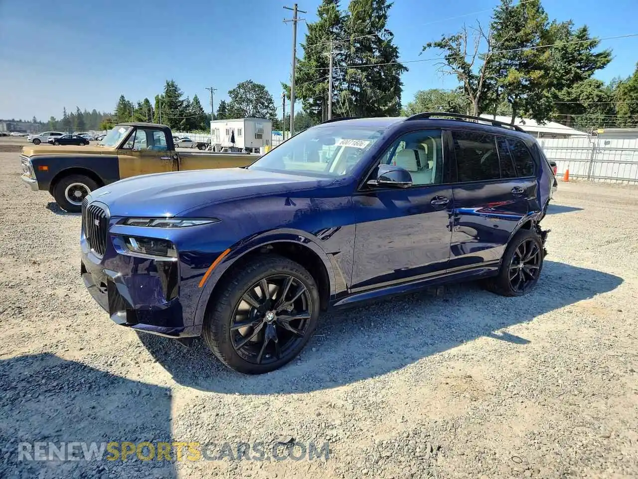1 Фотография поврежденного автомобиля 5UX33EM07P9R70556 BMW X7 2023