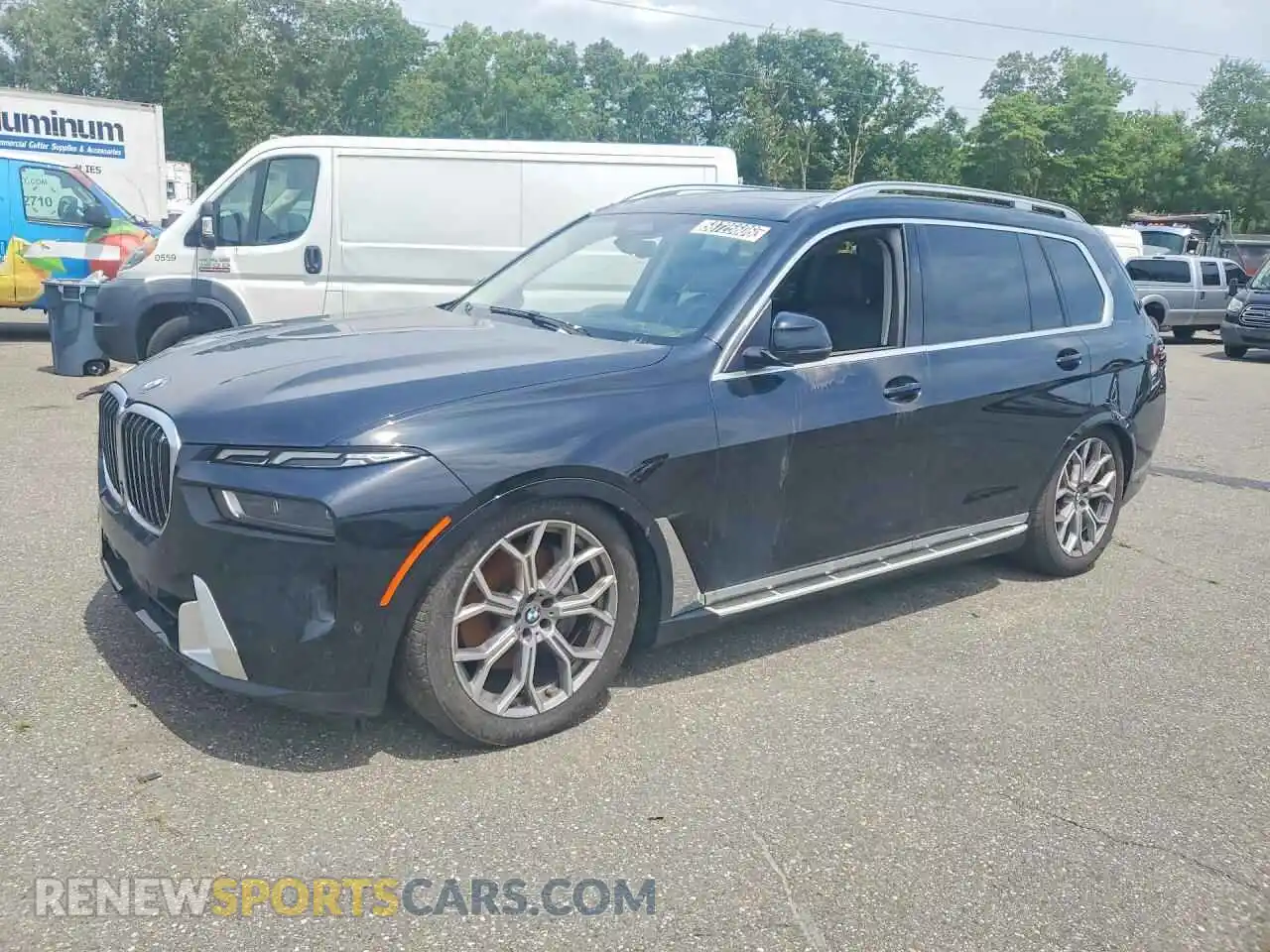 1 Photograph of a damaged car 5UX23EM00R9S28854 BMW X7 2024