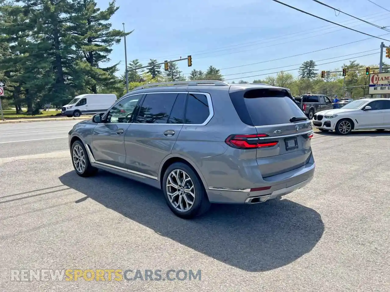 3 Фотография поврежденного автомобиля 5UX23EM00R9S52720 BMW X7 2024