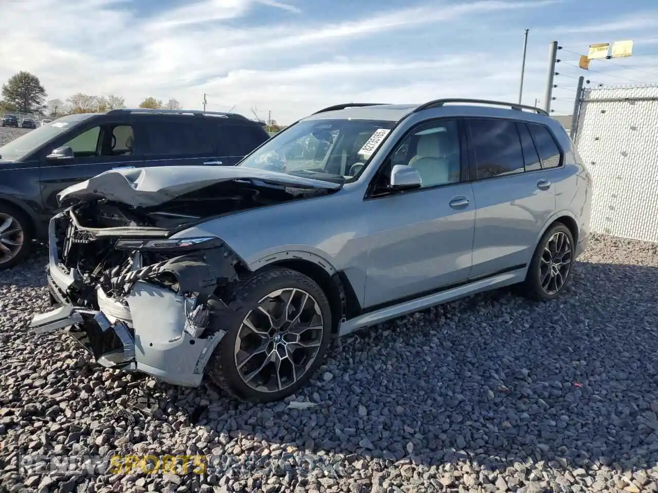 1 Photograph of a damaged car 5UX23EM00R9U51976 BMW X7 2024