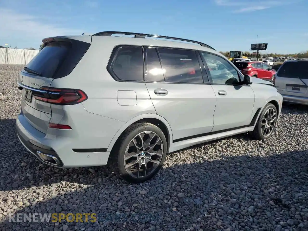 3 Photograph of a damaged car 5UX23EM00R9U51976 BMW X7 2024
