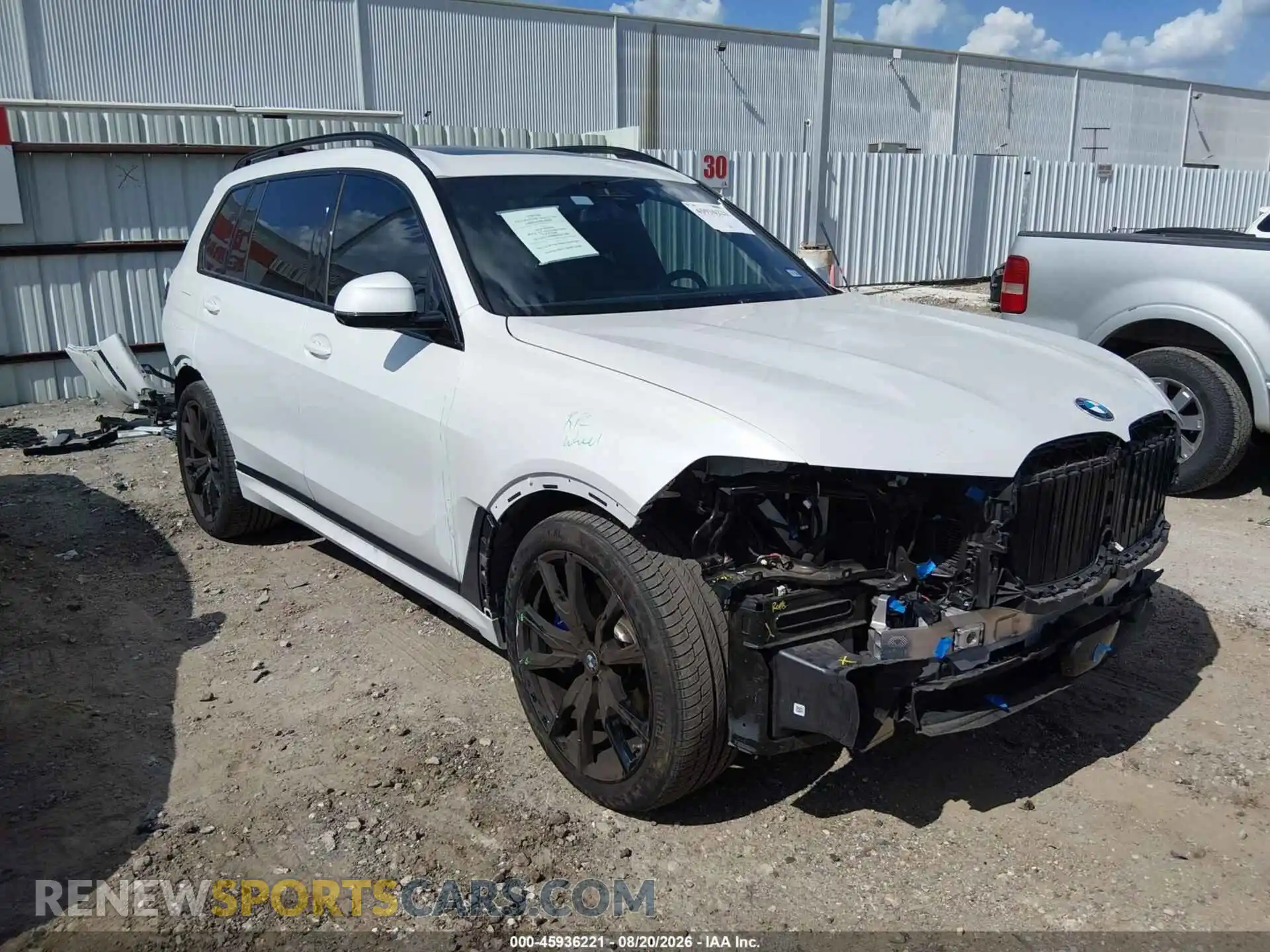 1 Фотография поврежденного автомобиля 5UX23EM00R9U87490 BMW X7 2024