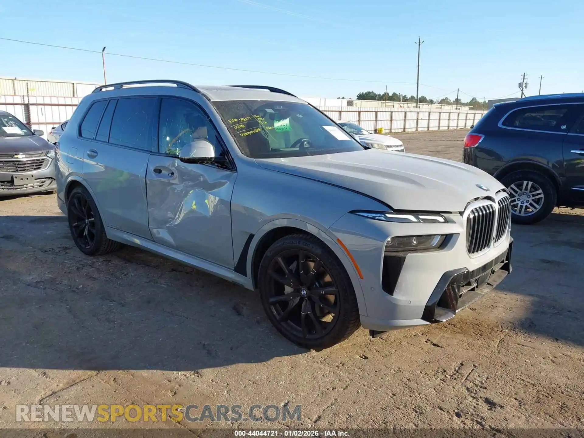 1 Photograph of a damaged car 5UX23EM00R9V56310 BMW X7 2024