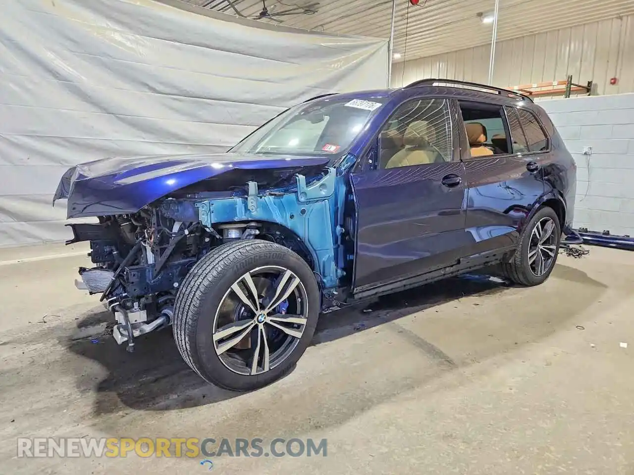 1 Фотография поврежденного автомобиля 5UX23EM01R9S40446 BMW X7 2024