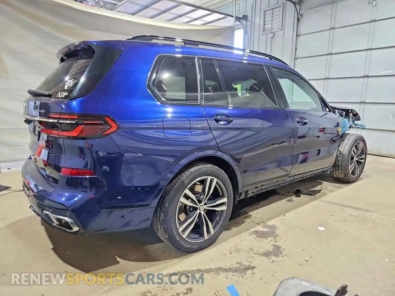 3 Фотография поврежденного автомобиля 5UX23EM01R9S40446 BMW X7 2024