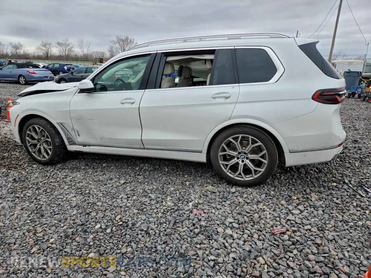 2 Фотография поврежденного автомобиля 5UX23EM01R9T90024 BMW X7 2024