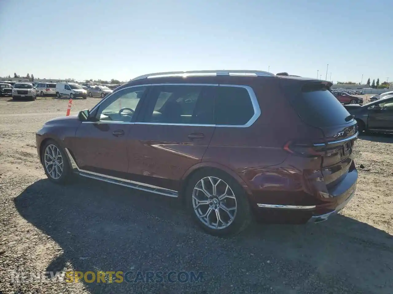 2 Photograph of a damaged car 5UX23EM01R9U59925 BMW X7 2024