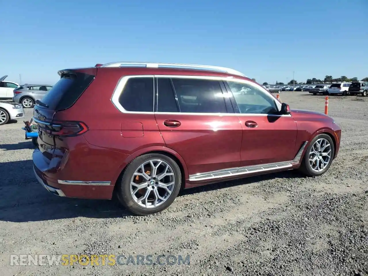 3 Photograph of a damaged car 5UX23EM01R9U59925 BMW X7 2024