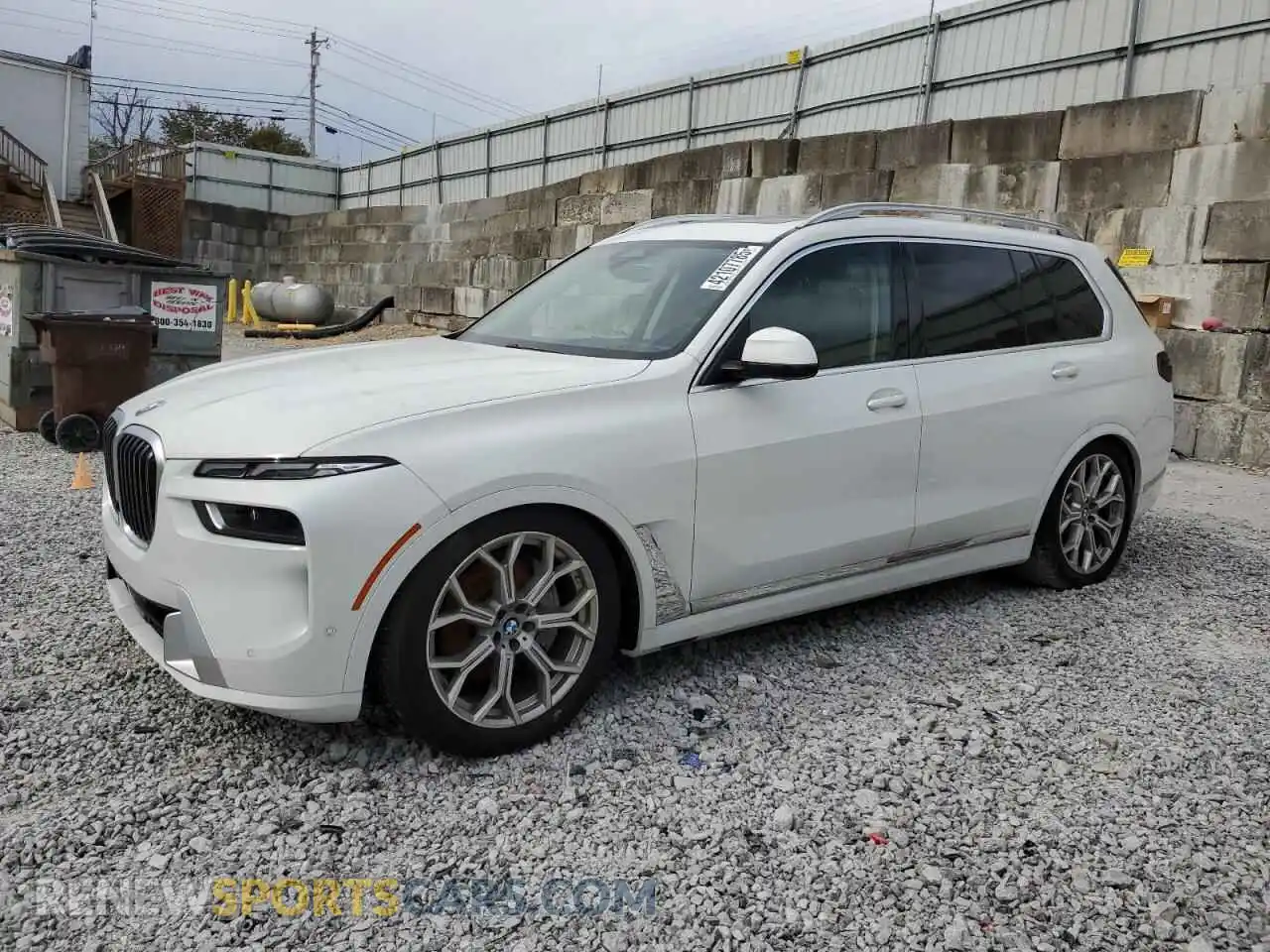 1 Photograph of a damaged car 5UX23EM02R9S50015 BMW X7 2024