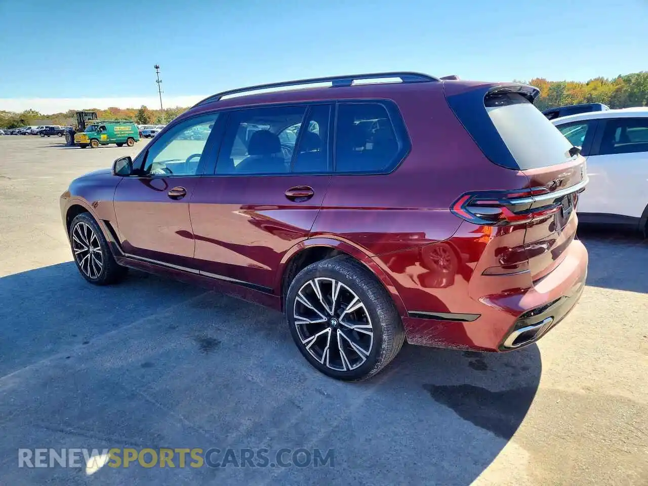 2 Photograph of a damaged car 5UX23EM02R9U47847 BMW X7 2024
