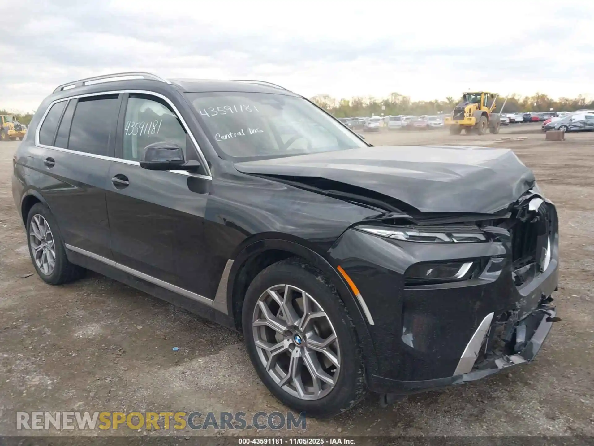 1 Photograph of a damaged car 5UX23EM02R9U87667 BMW X7 2024