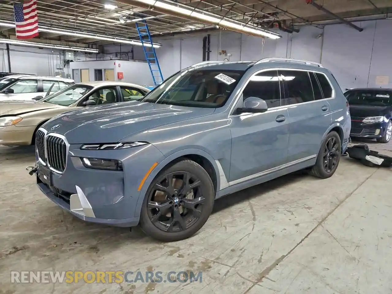 1 Photograph of a damaged car 5UX23EM02R9V75831 BMW X7 2024