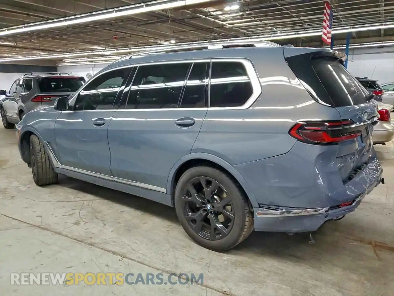 2 Photograph of a damaged car 5UX23EM02R9V75831 BMW X7 2024