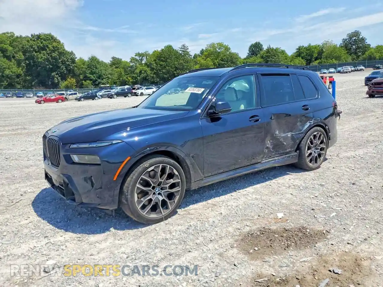1 Photograph of a damaged car 5UX23EM02R9W18807 BMW X7 2024