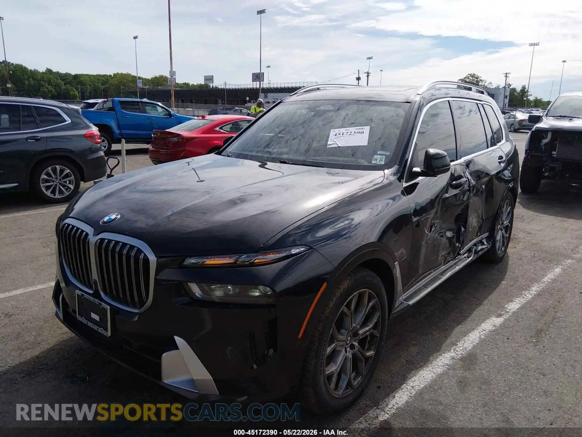 2 Фотография поврежденного автомобиля 5UX23EM03R9U15408 BMW X7 2024