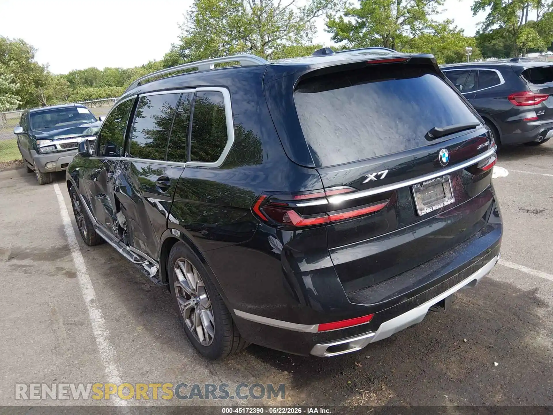 3 Фотография поврежденного автомобиля 5UX23EM03R9U15408 BMW X7 2024