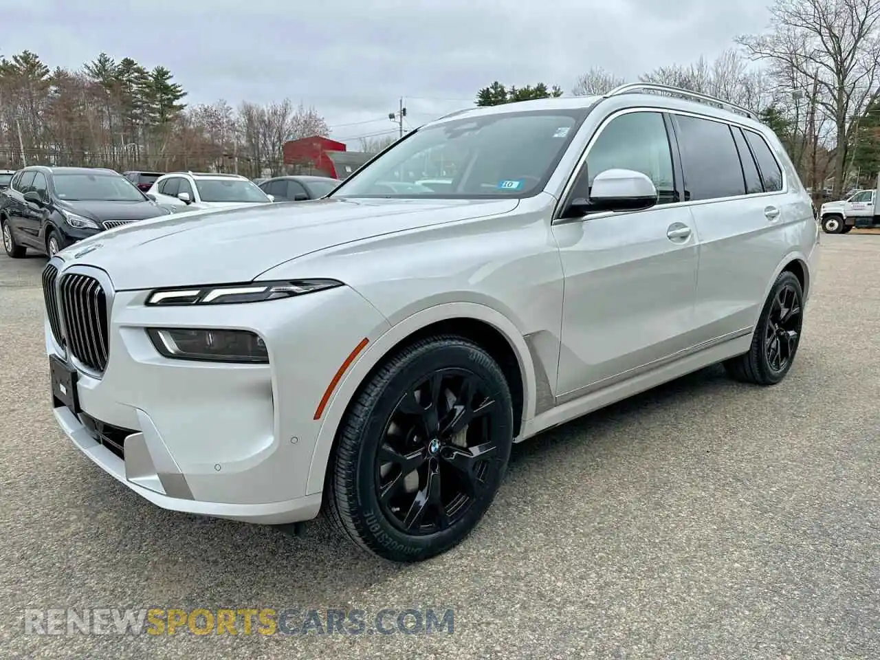 2 Photograph of a damaged car 5UX23EM03R9U24321 BMW X7 2024