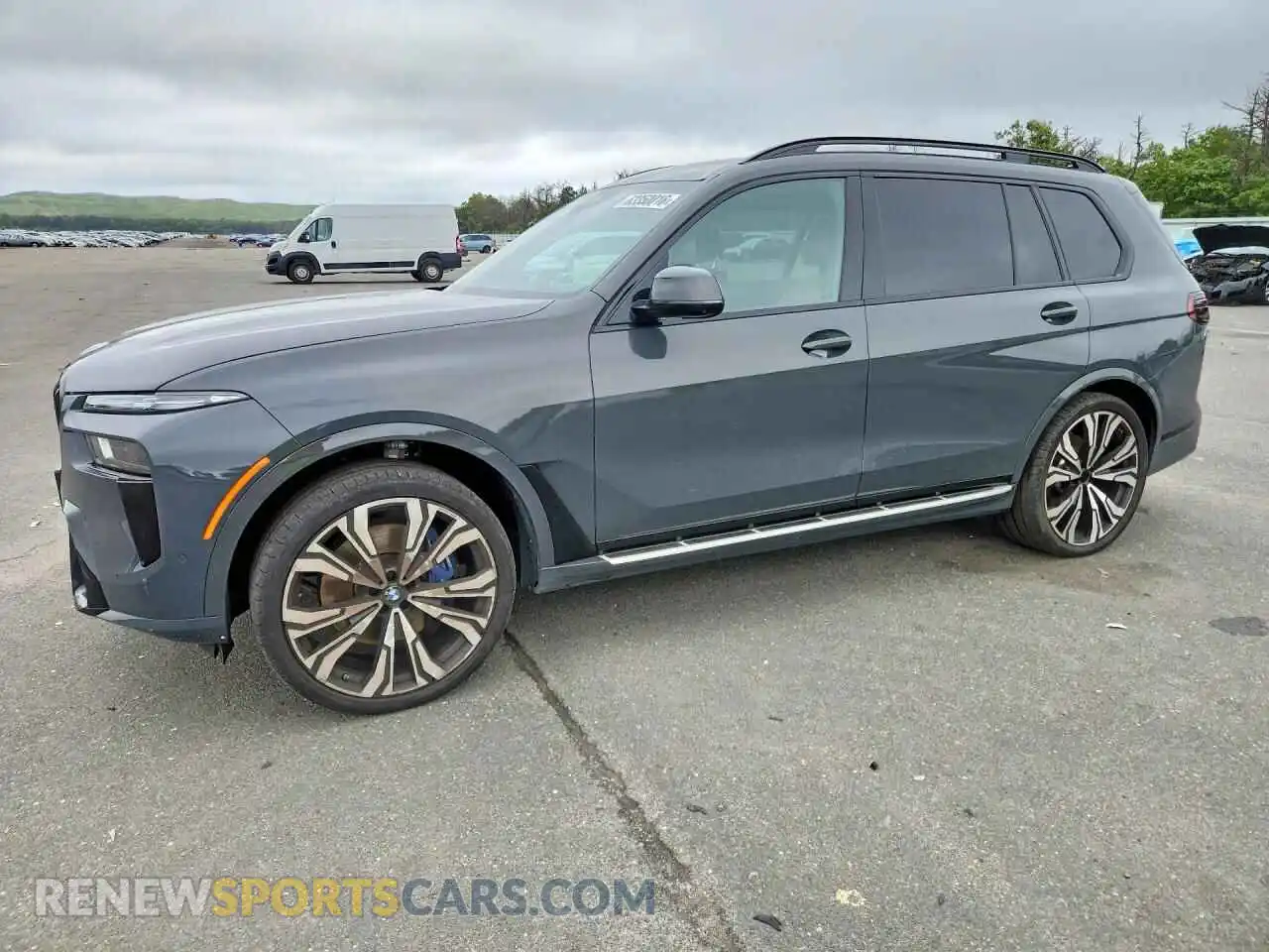 1 Фотография поврежденного автомобиля 5UX23EM03R9U30622 BMW X7 2024