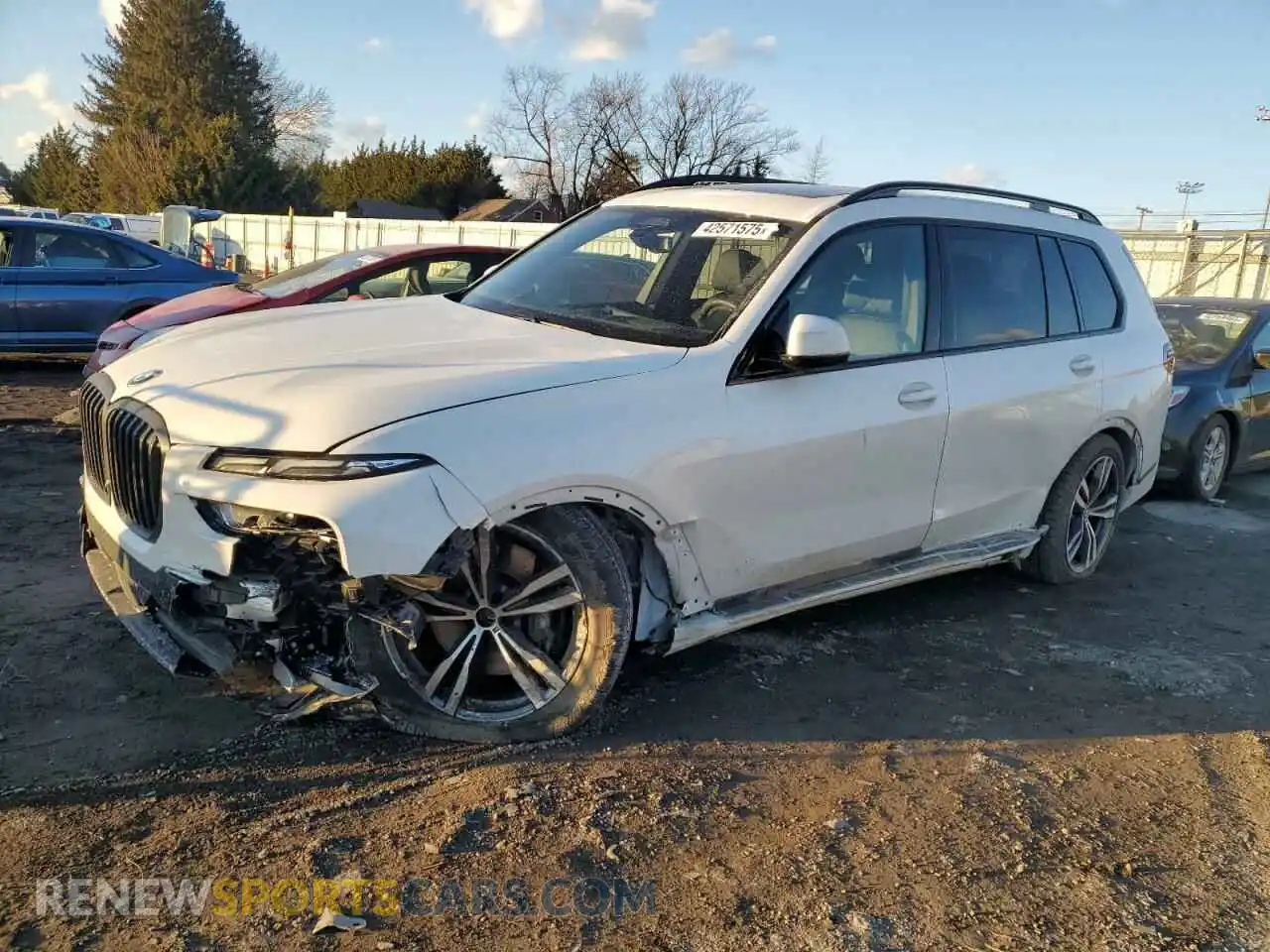 1 Photograph of a damaged car 5UX23EM03R9U48988 BMW X7 2024