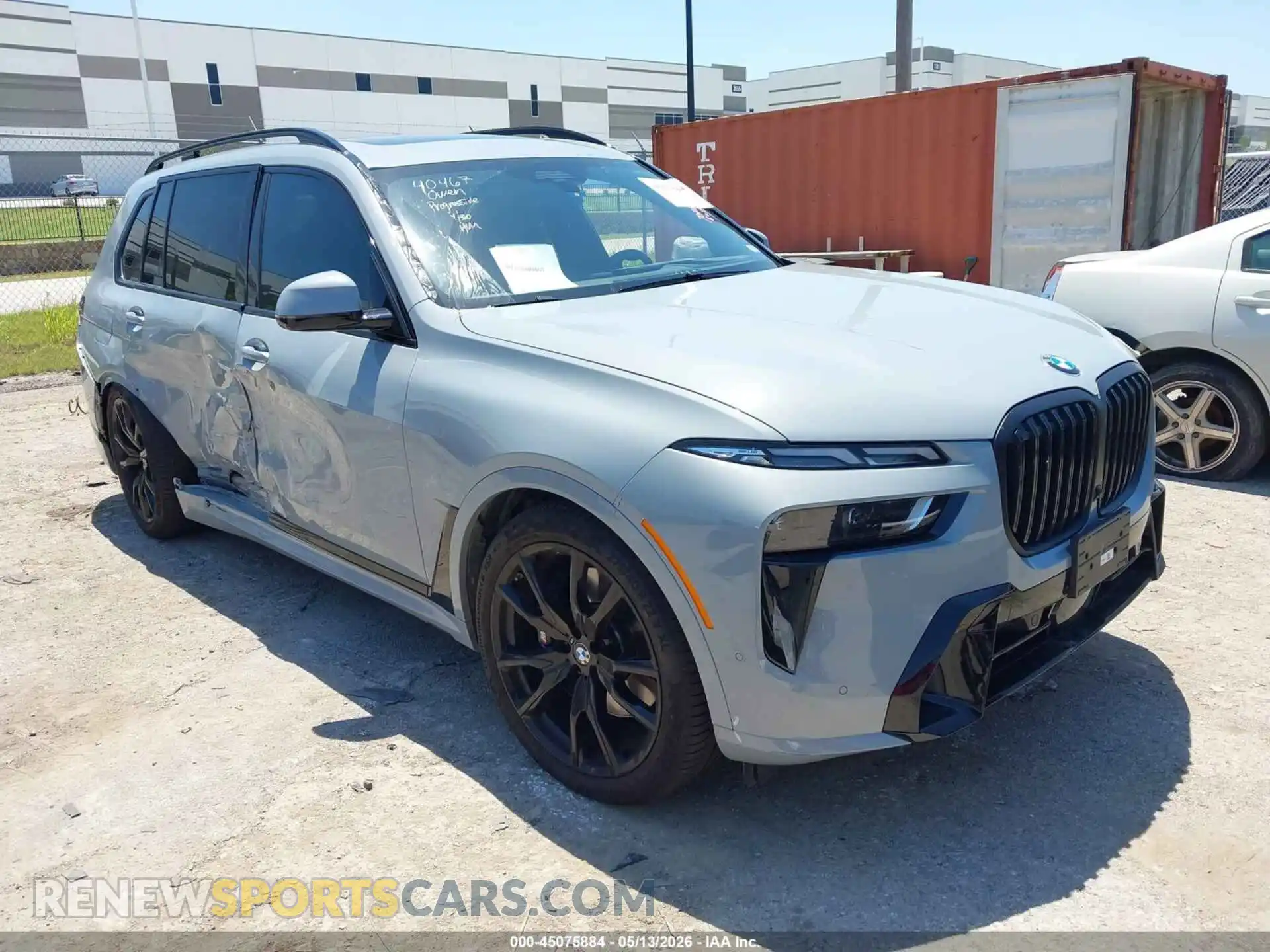 1 Фотография поврежденного автомобиля 5UX23EM03R9V45818 BMW X7 2024