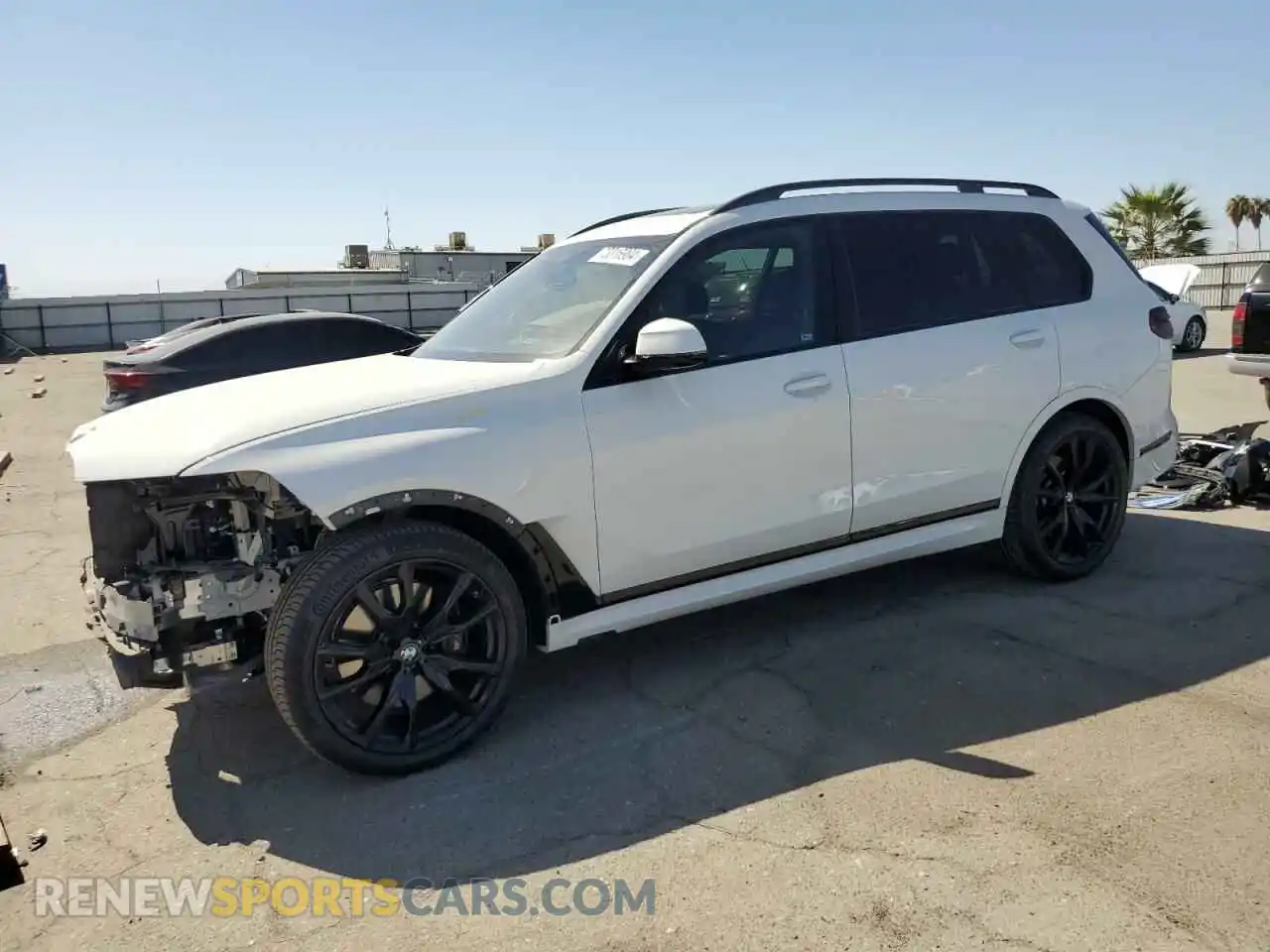 1 Photograph of a damaged car 5UX23EM03R9V96963 BMW X7 2024