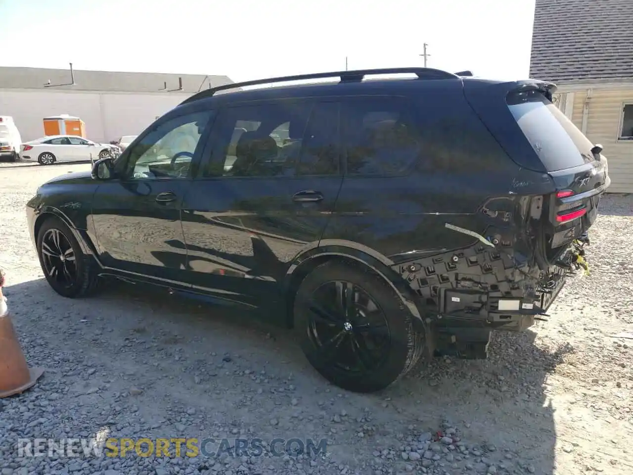 2 Фотография поврежденного автомобиля 5UX23EM04R9U23808 BMW X7 2024