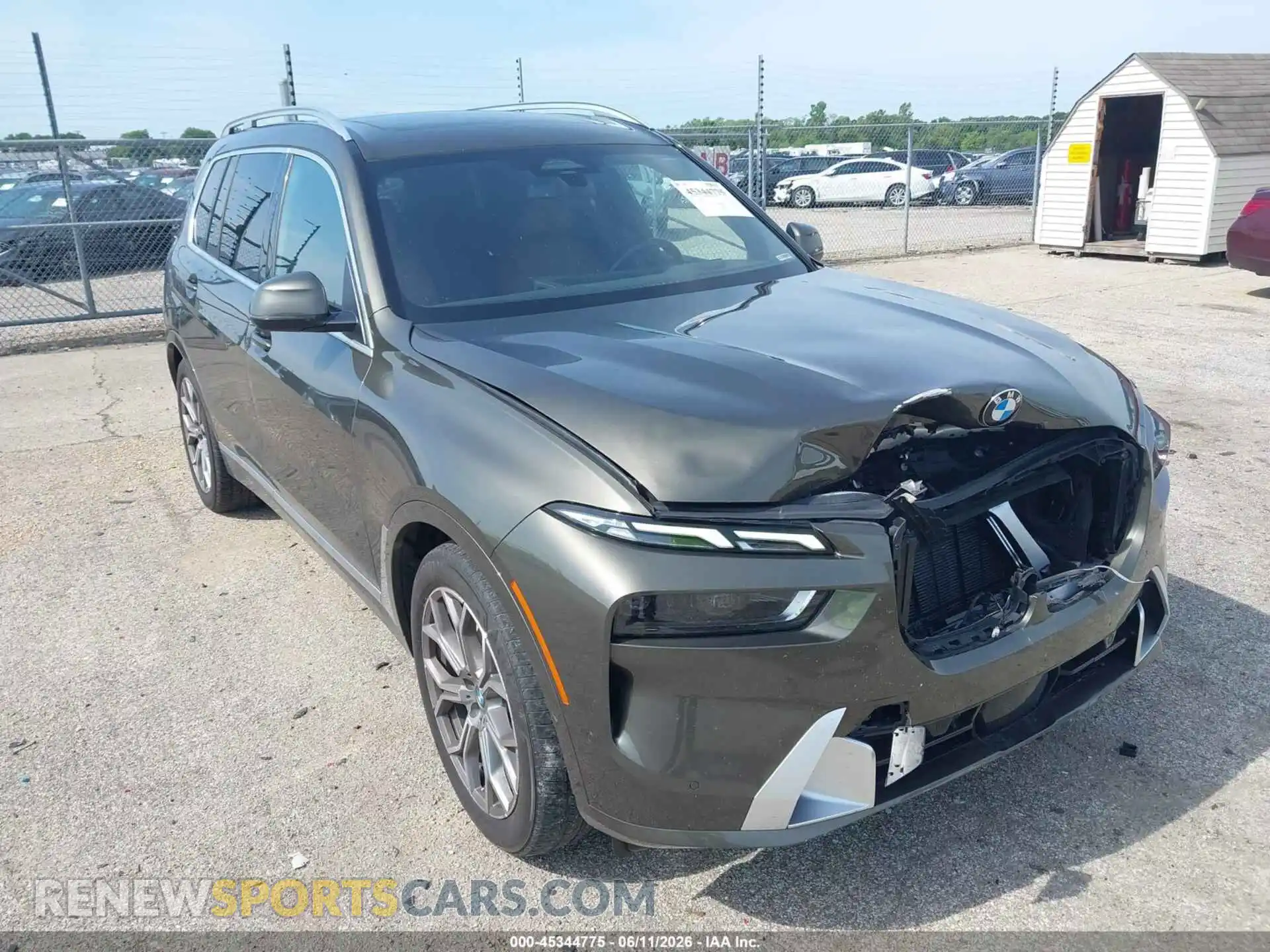 1 Фотография поврежденного автомобиля 5UX23EM04R9U34971 BMW X7 2024