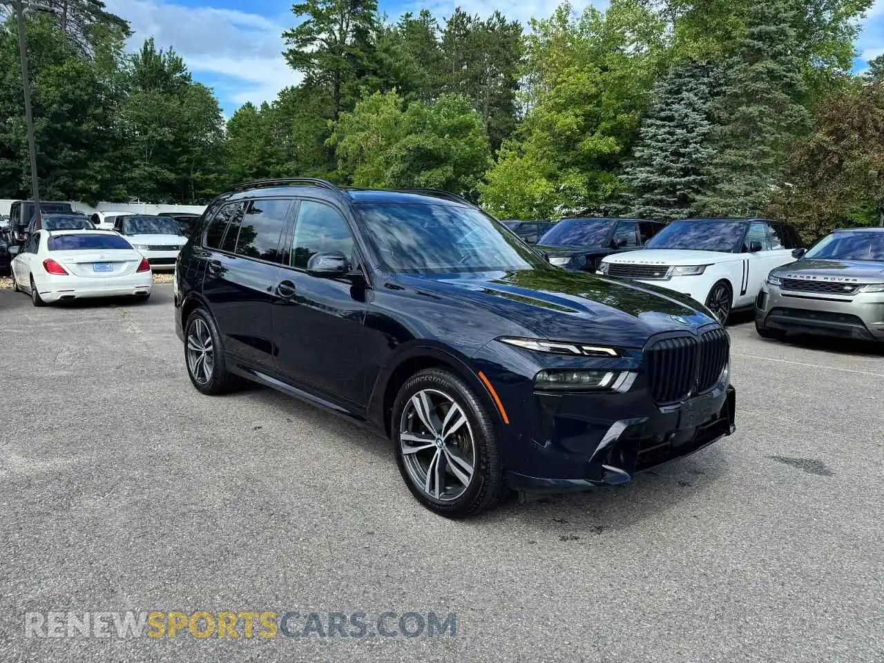 2 Фотография поврежденного автомобиля 5UX23EM04R9U41824 BMW X7 2024