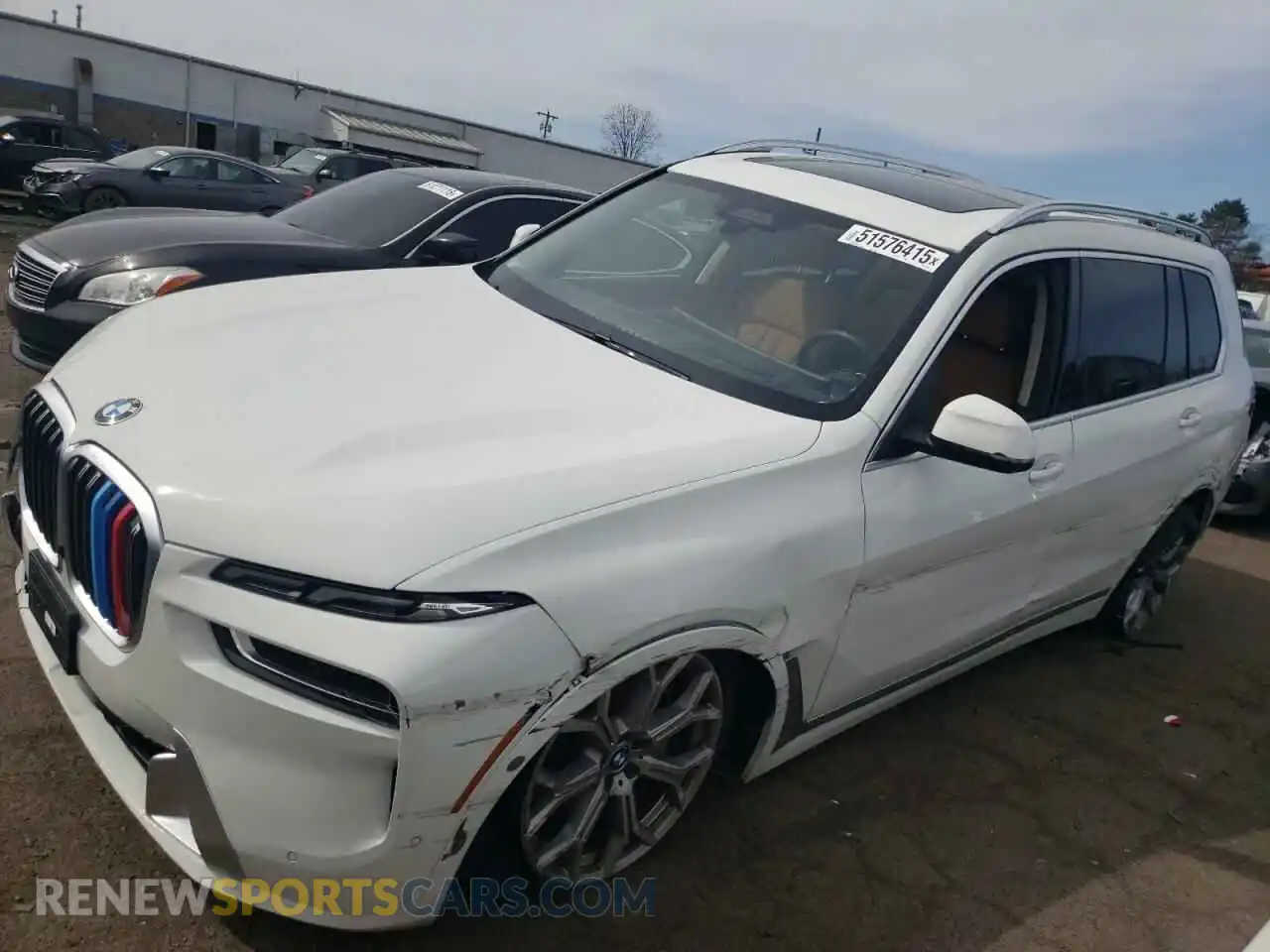 1 Photograph of a damaged car 5UX23EM05R9T00924 BMW X7 2024