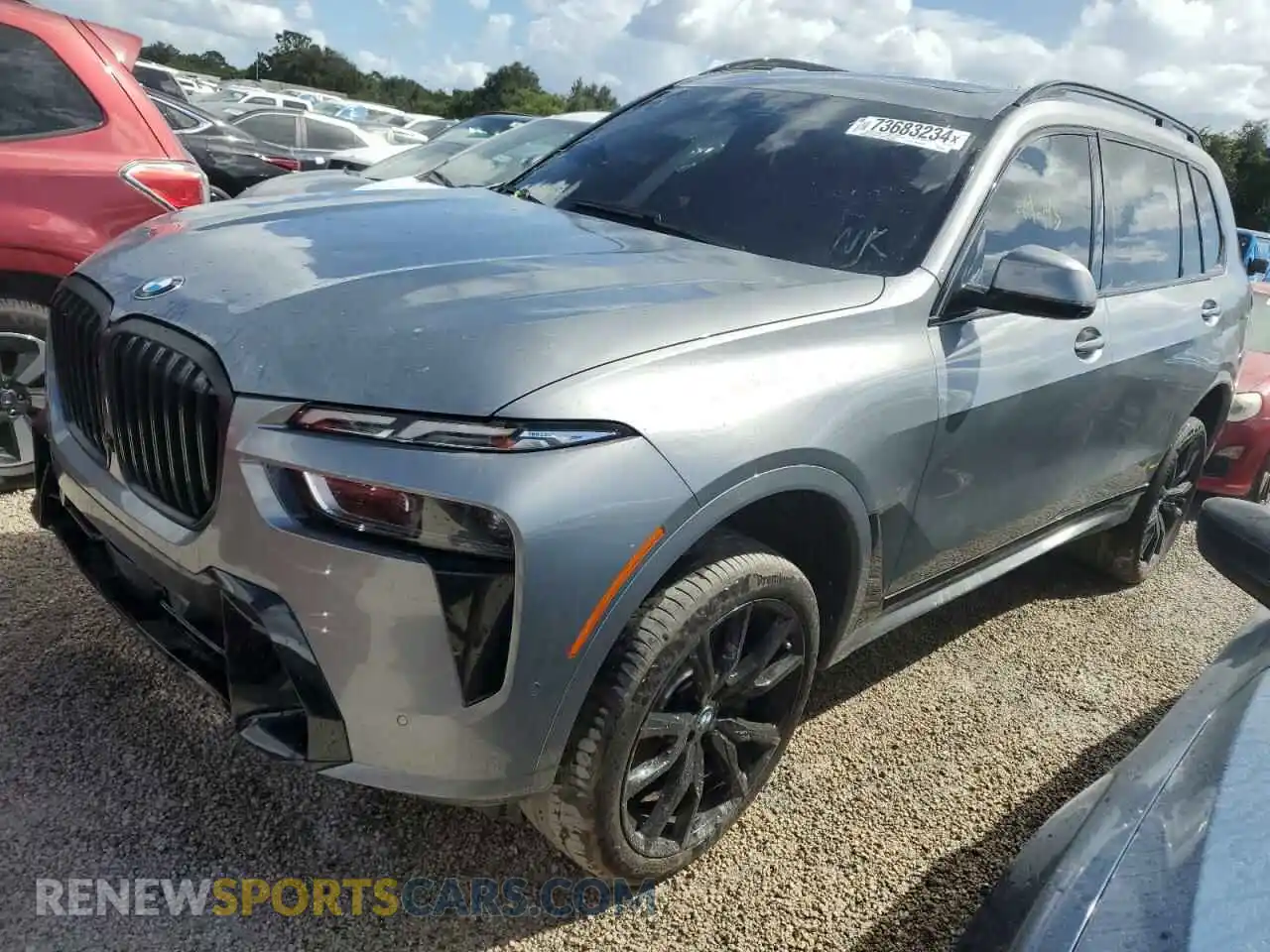 1 Photograph of a damaged car 5UX23EM05R9T35303 BMW X7 2024