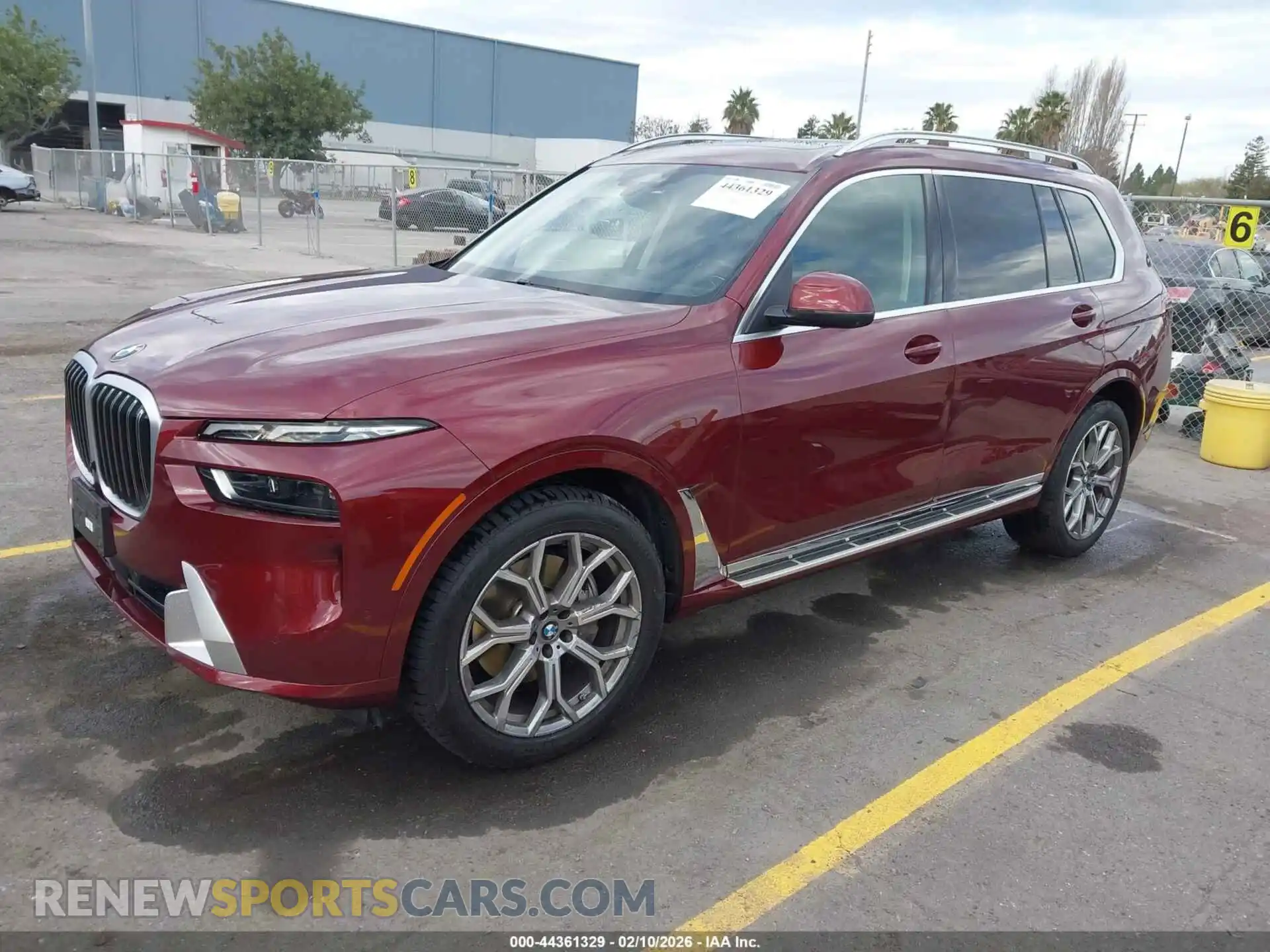 2 Фотография поврежденного автомобиля 5UX23EM05R9T87756 BMW X7 2024