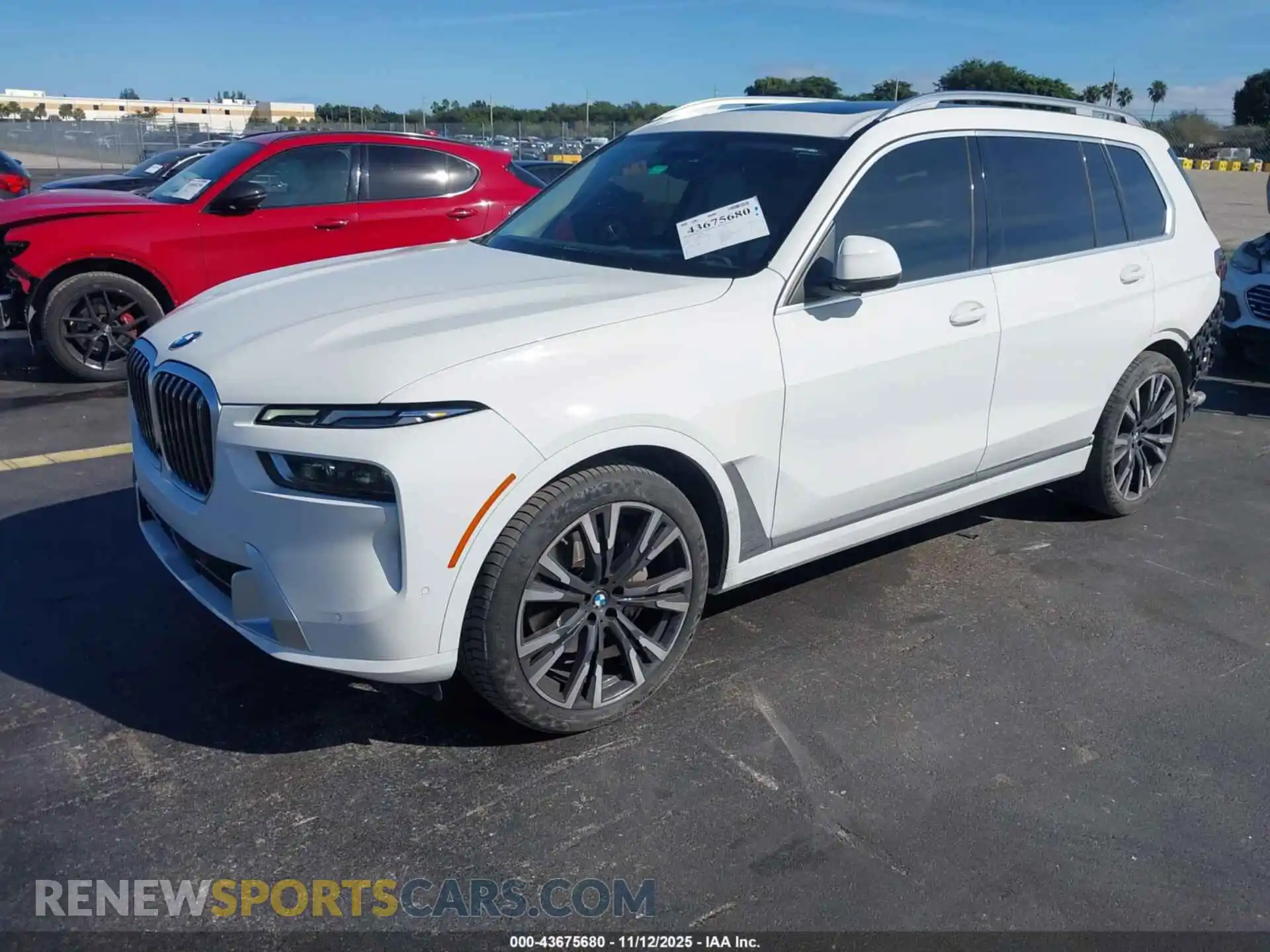 2 Photograph of a damaged car 5UX23EM05R9U17855 BMW X7 2024