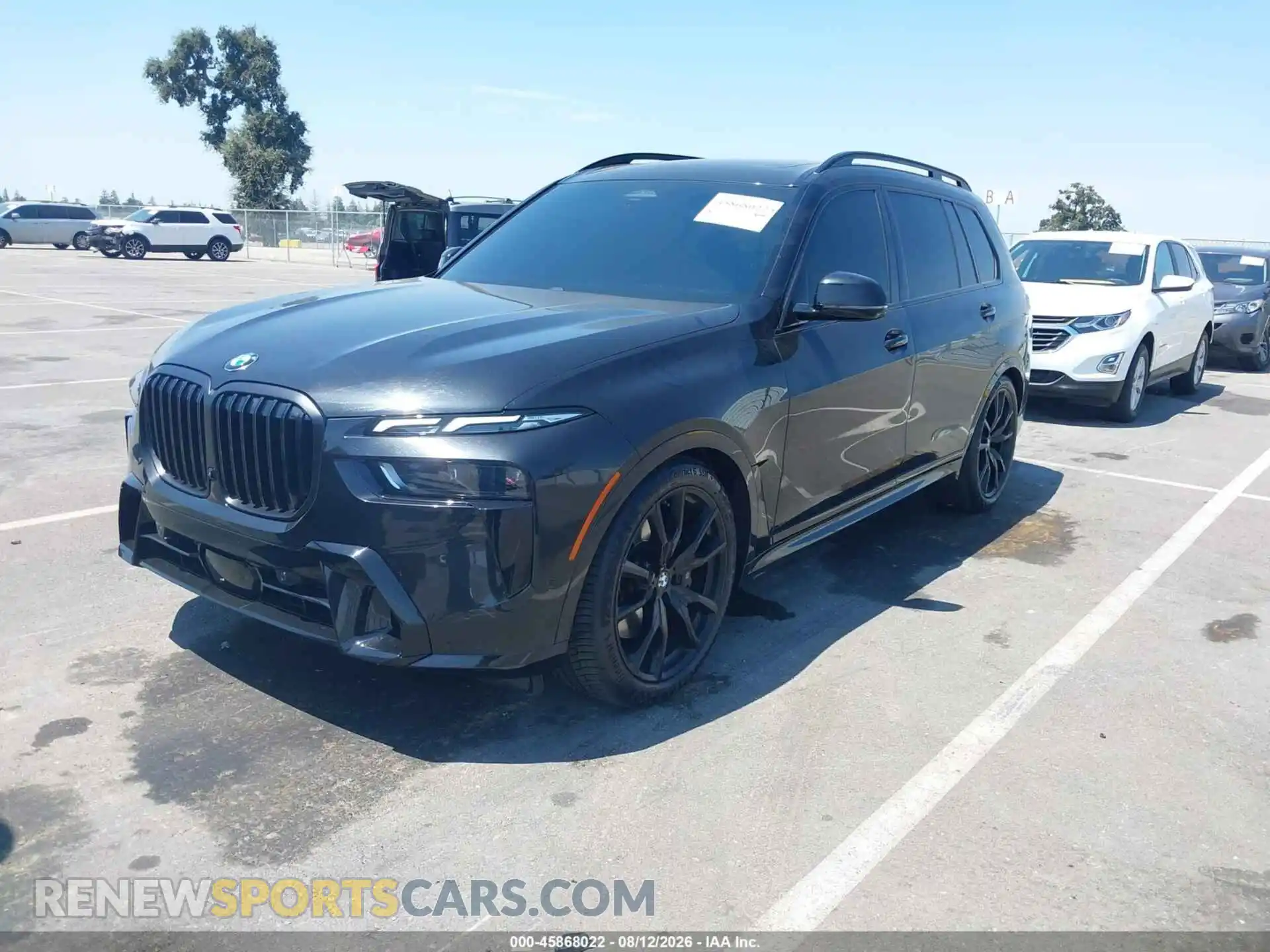 2 Фотография поврежденного автомобиля 5UX23EM05R9U47888 BMW X7 2024