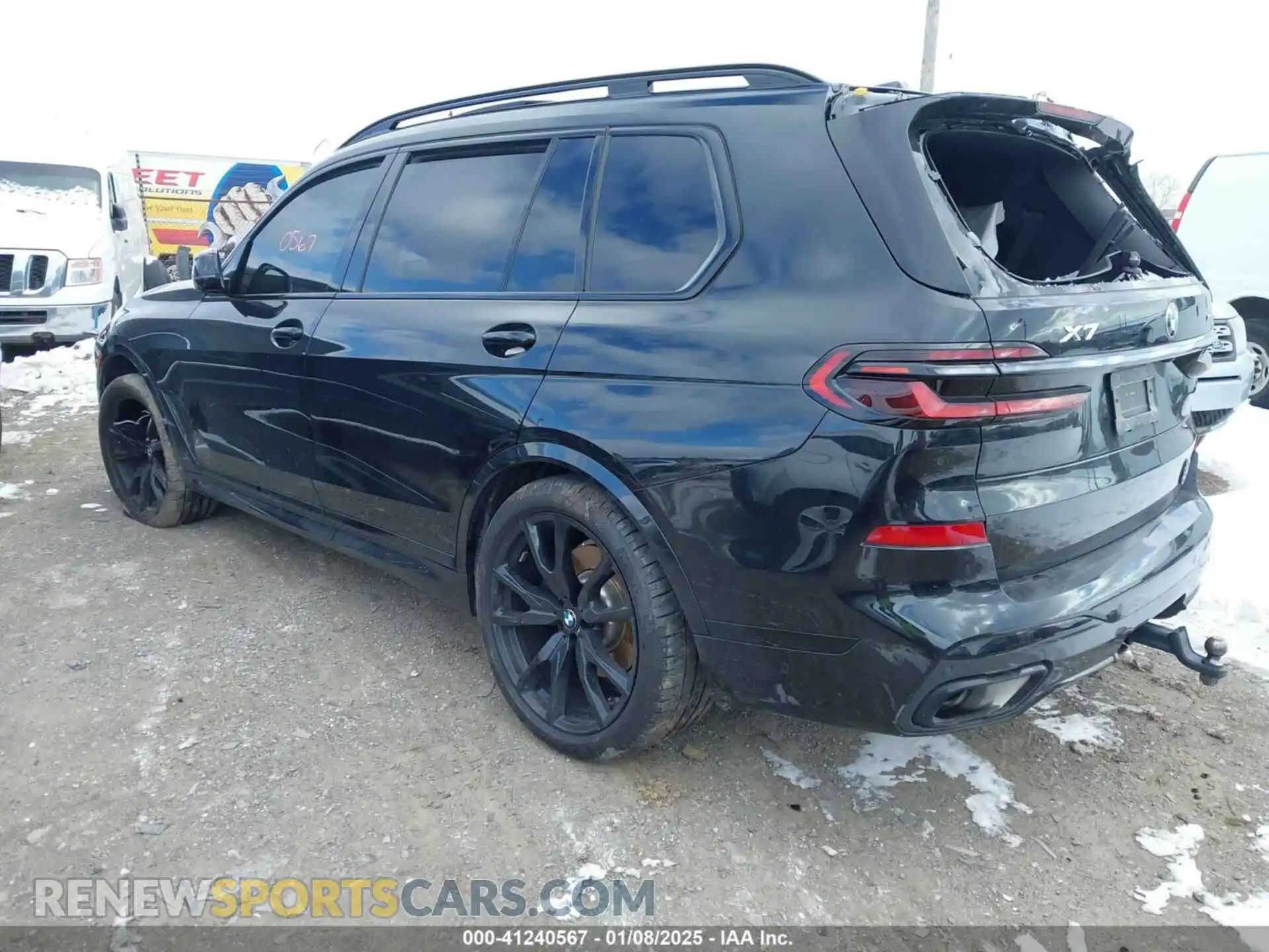 3 Photograph of a damaged car 5UX23EM05R9U64819 BMW X7 2024