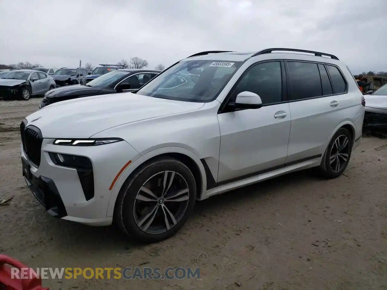 1 Photograph of a damaged car 5UX23EM05R9V36134 BMW X7 2024