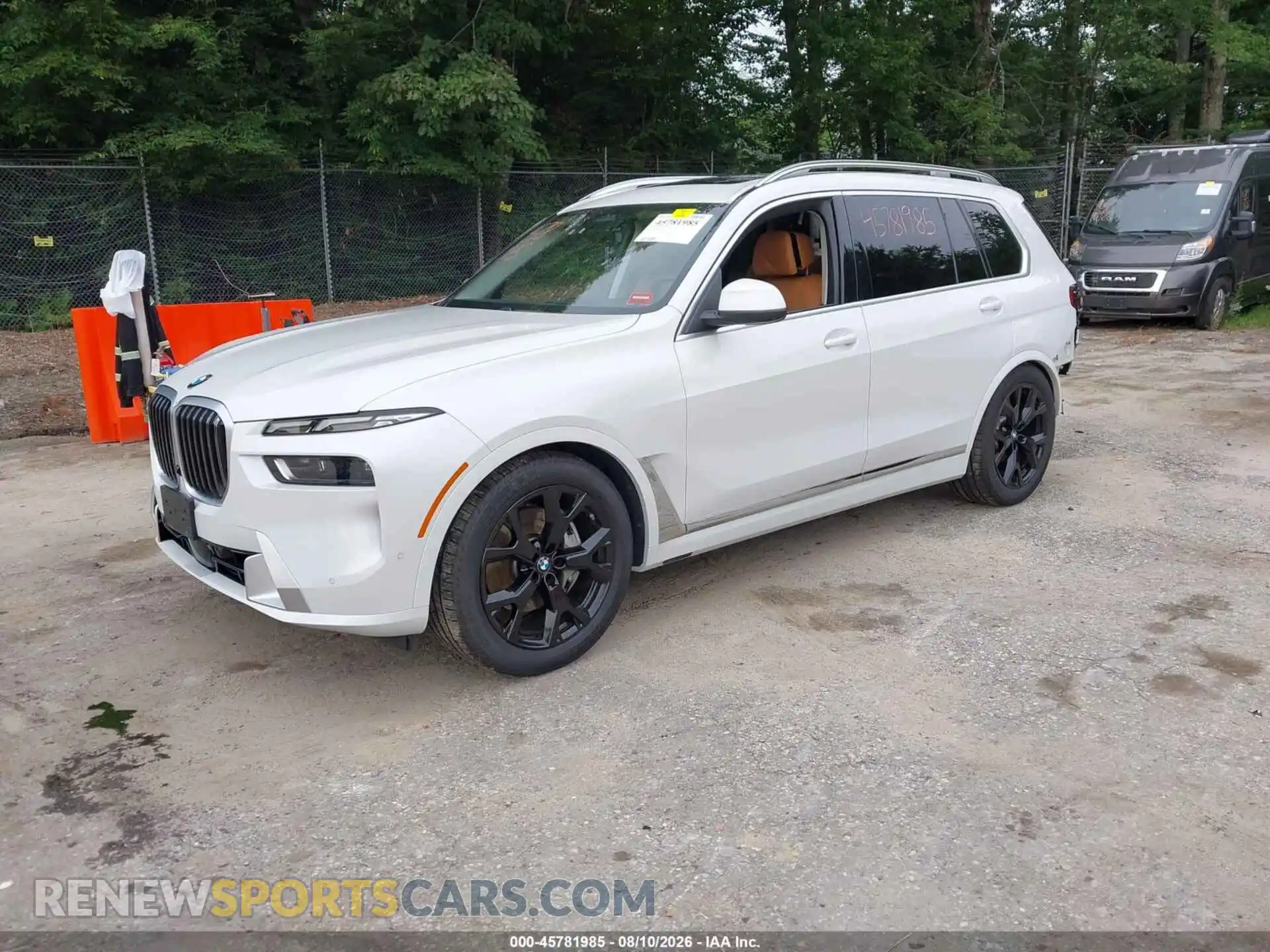 2 Photograph of a damaged car 5UX23EM05R9V40197 BMW X7 2024