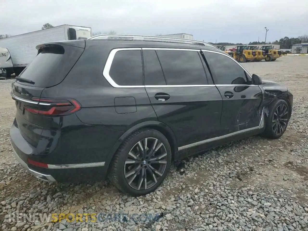 3 Photograph of a damaged car 5UX23EM05R9V44573 BMW X7 2024