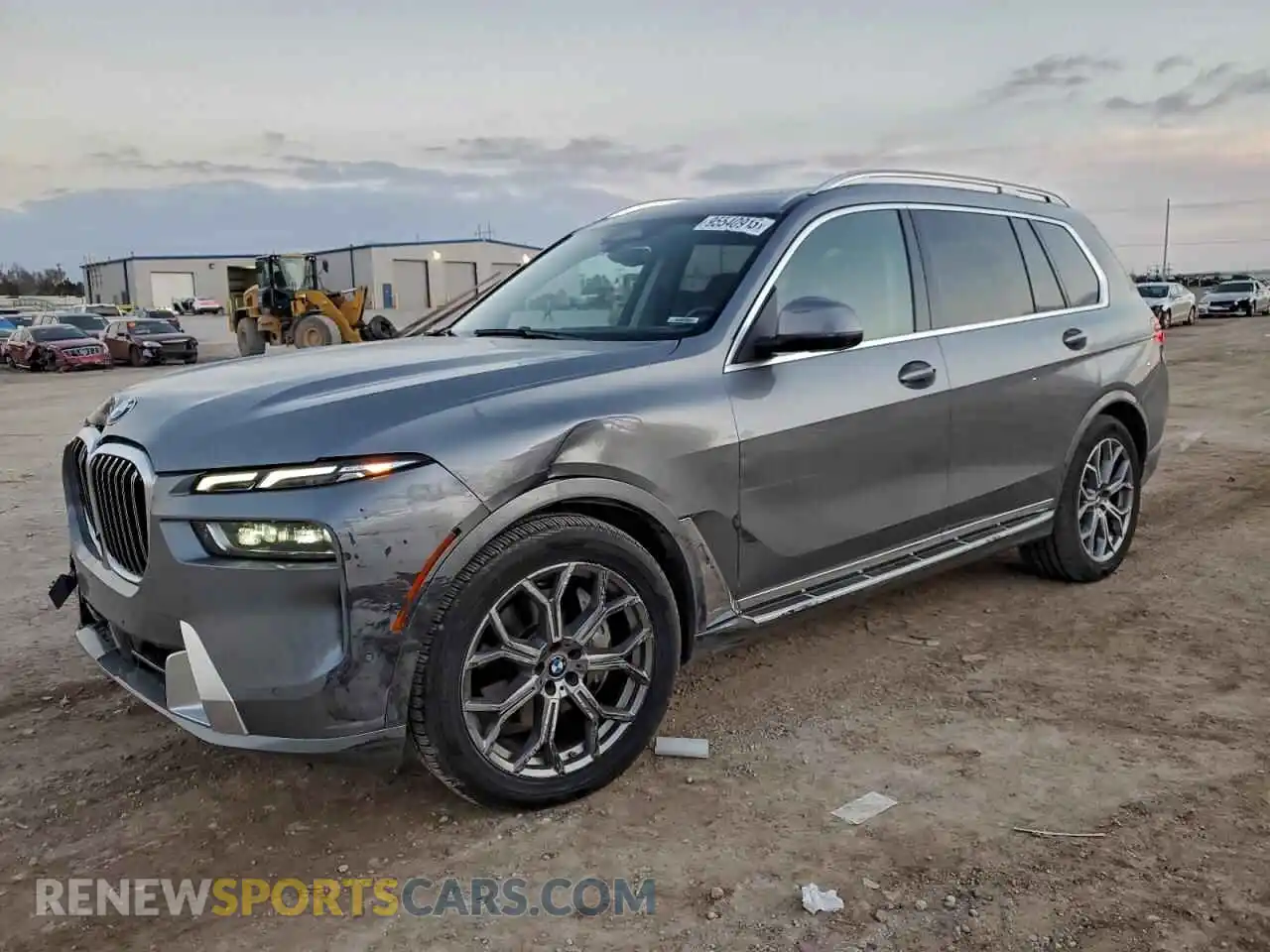 1 Photograph of a damaged car 5UX23EM05R9V87181 BMW X7 2024