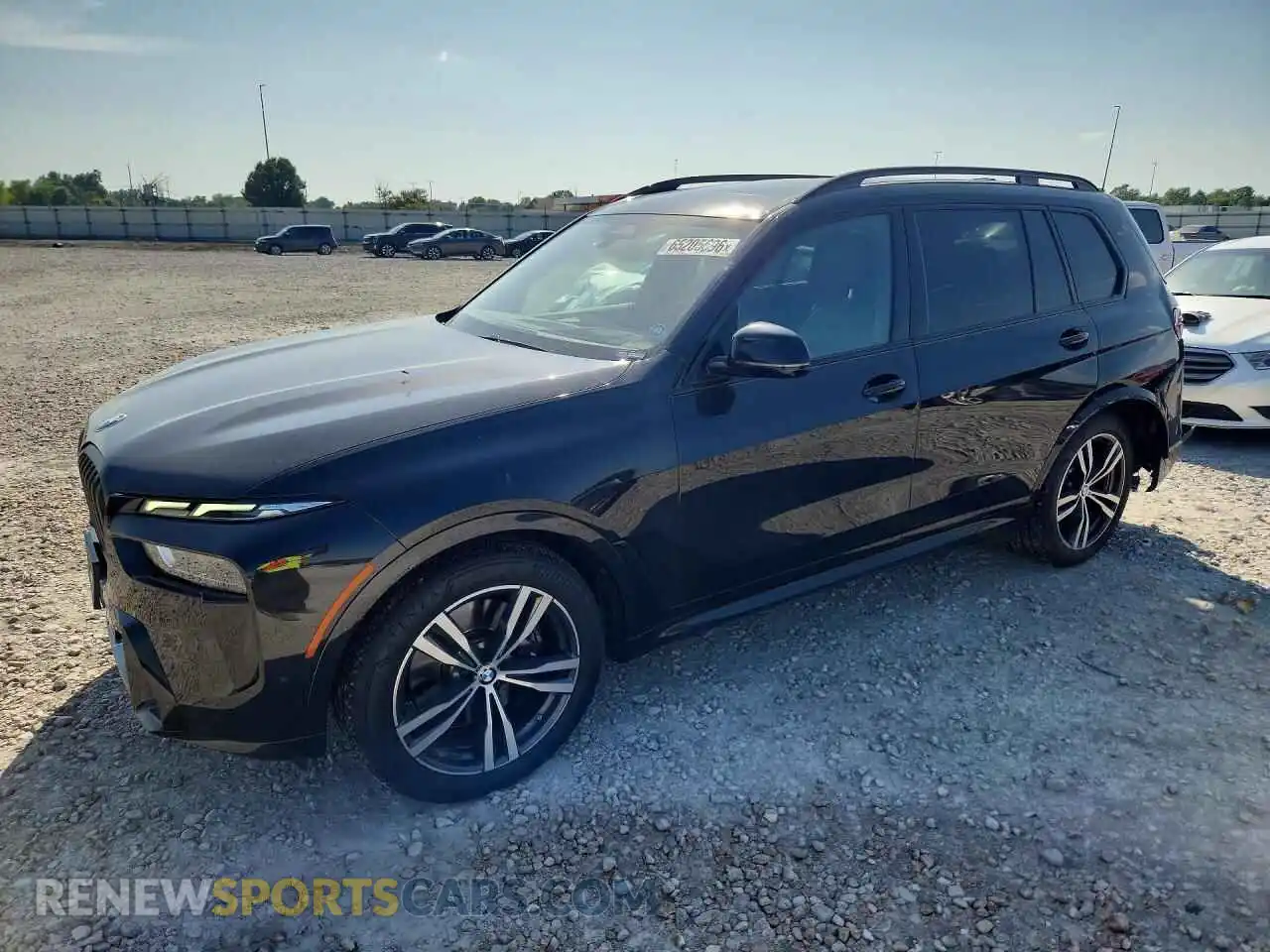 1 Фотография поврежденного автомобиля 5UX23EM06R9T08806 BMW X7 2024