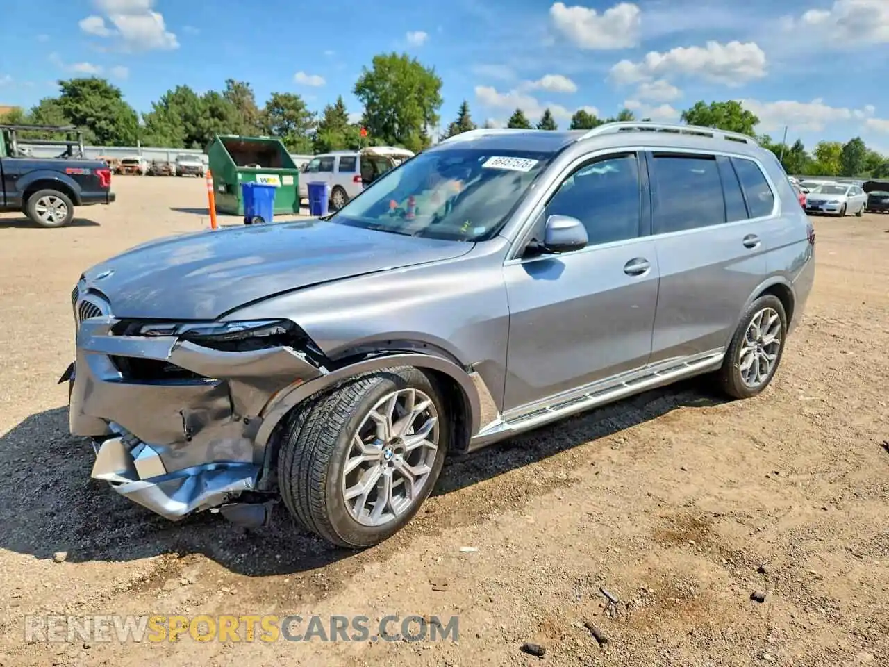 1 Photograph of a damaged car 5UX23EM06R9T89497 BMW X7 2024