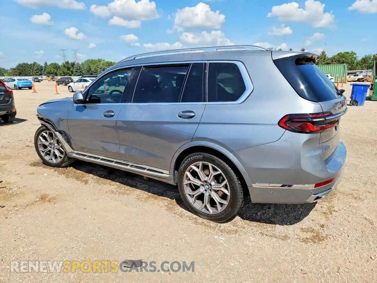 2 Photograph of a damaged car 5UX23EM06R9T89497 BMW X7 2024