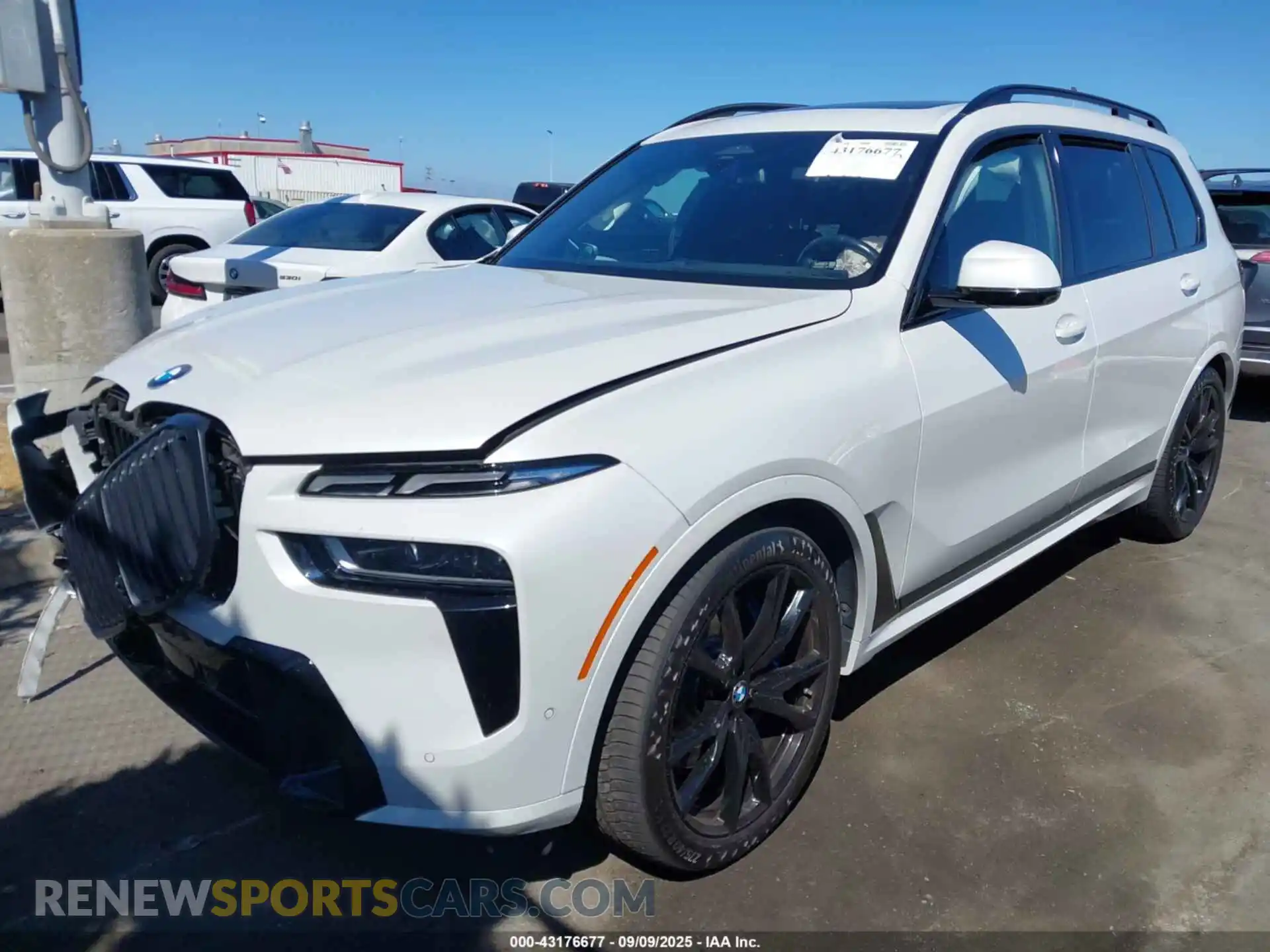 2 Photograph of a damaged car 5UX23EM06R9U25642 BMW X7 2024