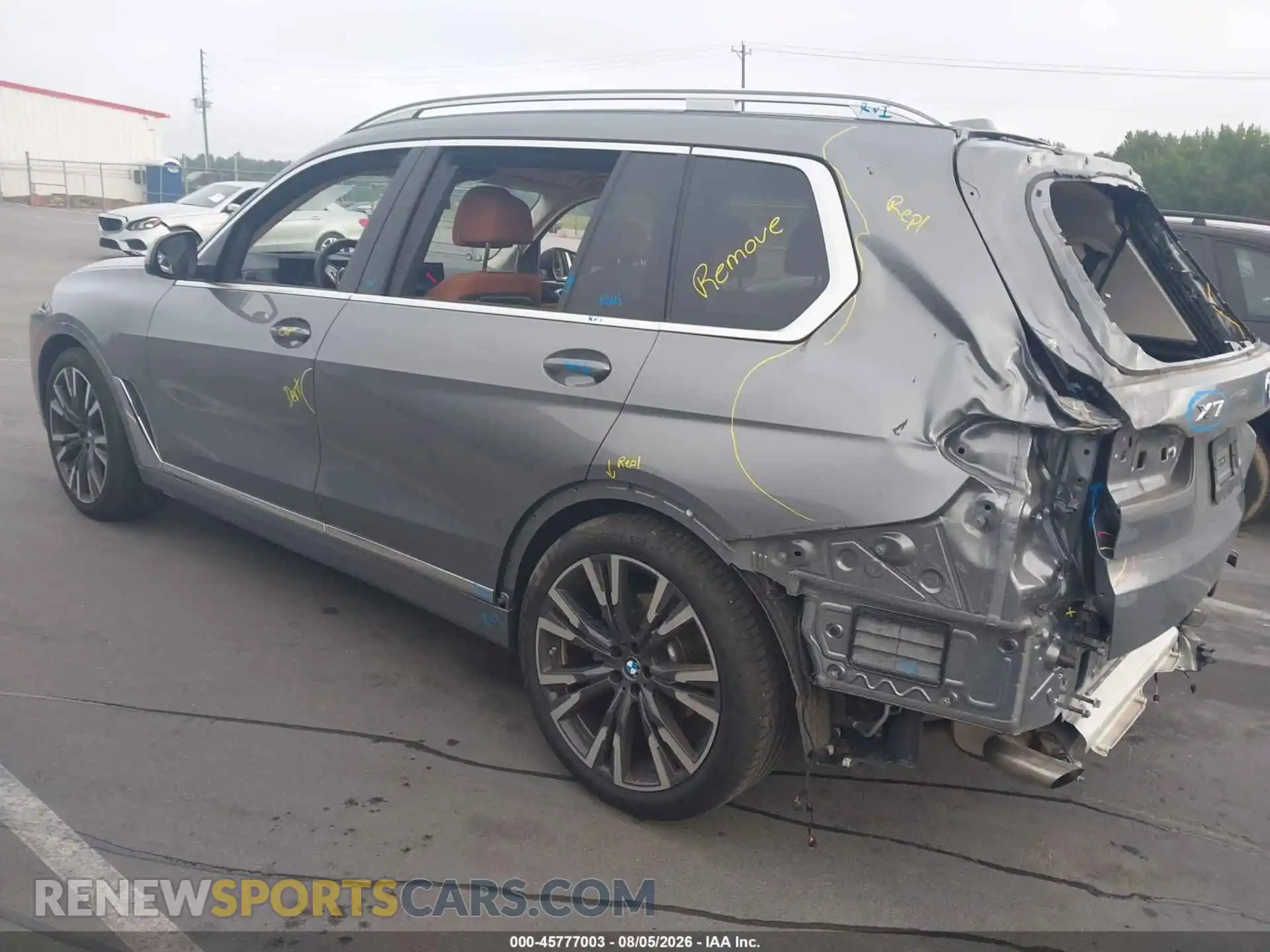 3 Фотография поврежденного автомобиля 5UX23EM06R9U66157 BMW X7 2024