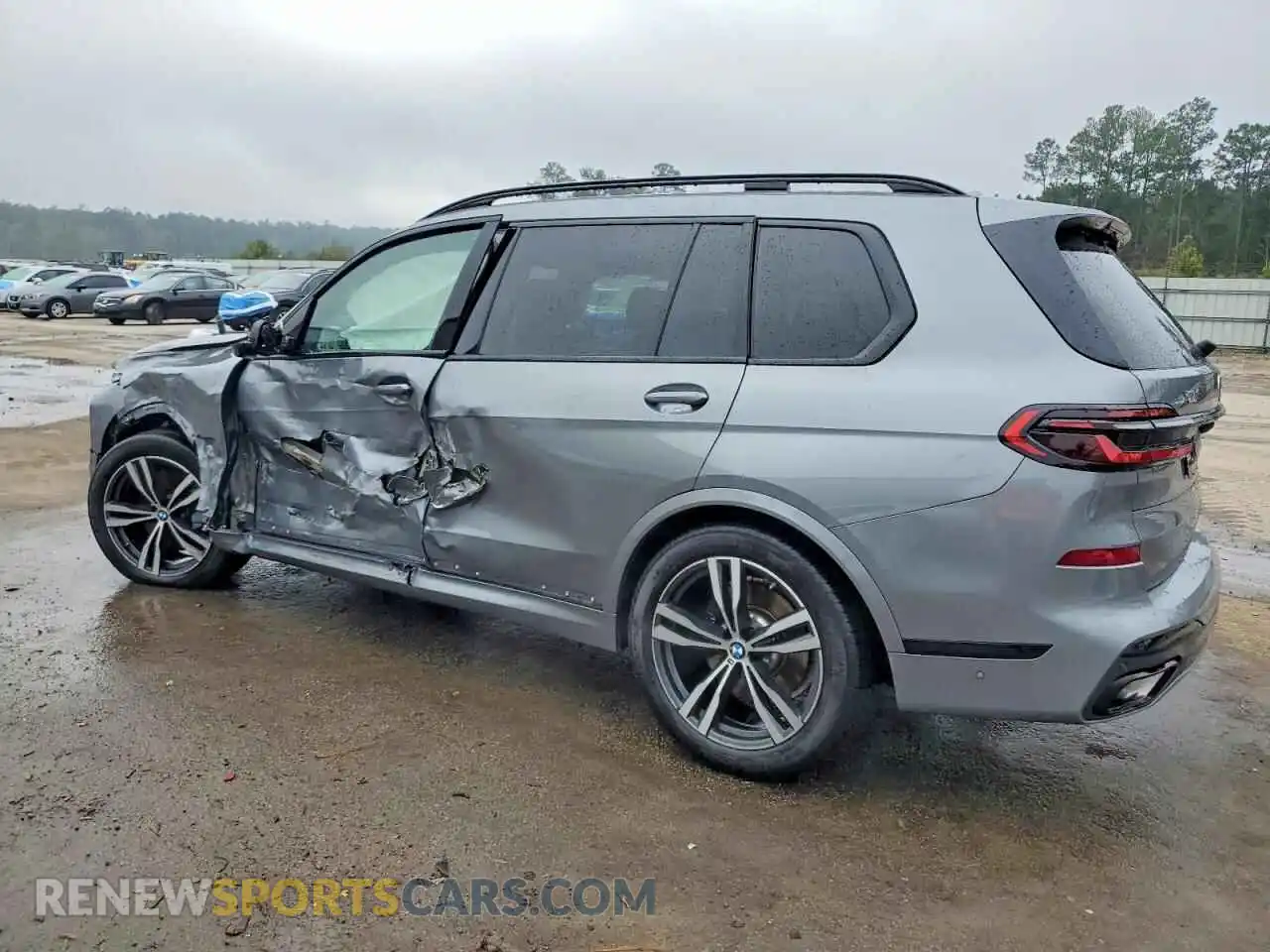 2 fotografías del automóvil dañado 5UX23EM07R9S36448 BMW X7 2024