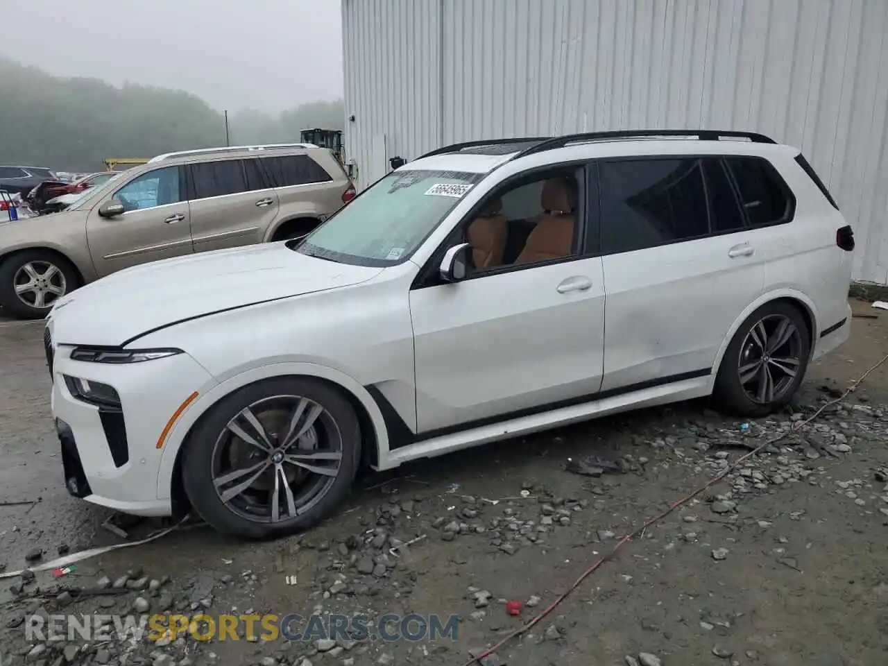 1 Photograph of a damaged car 5UX23EM07R9U49531 BMW X7 2024