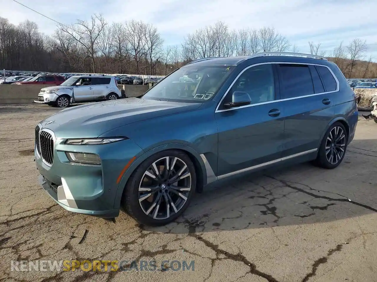 1 Photograph of a damaged car 5UX23EM07R9U53949 BMW X7 2024