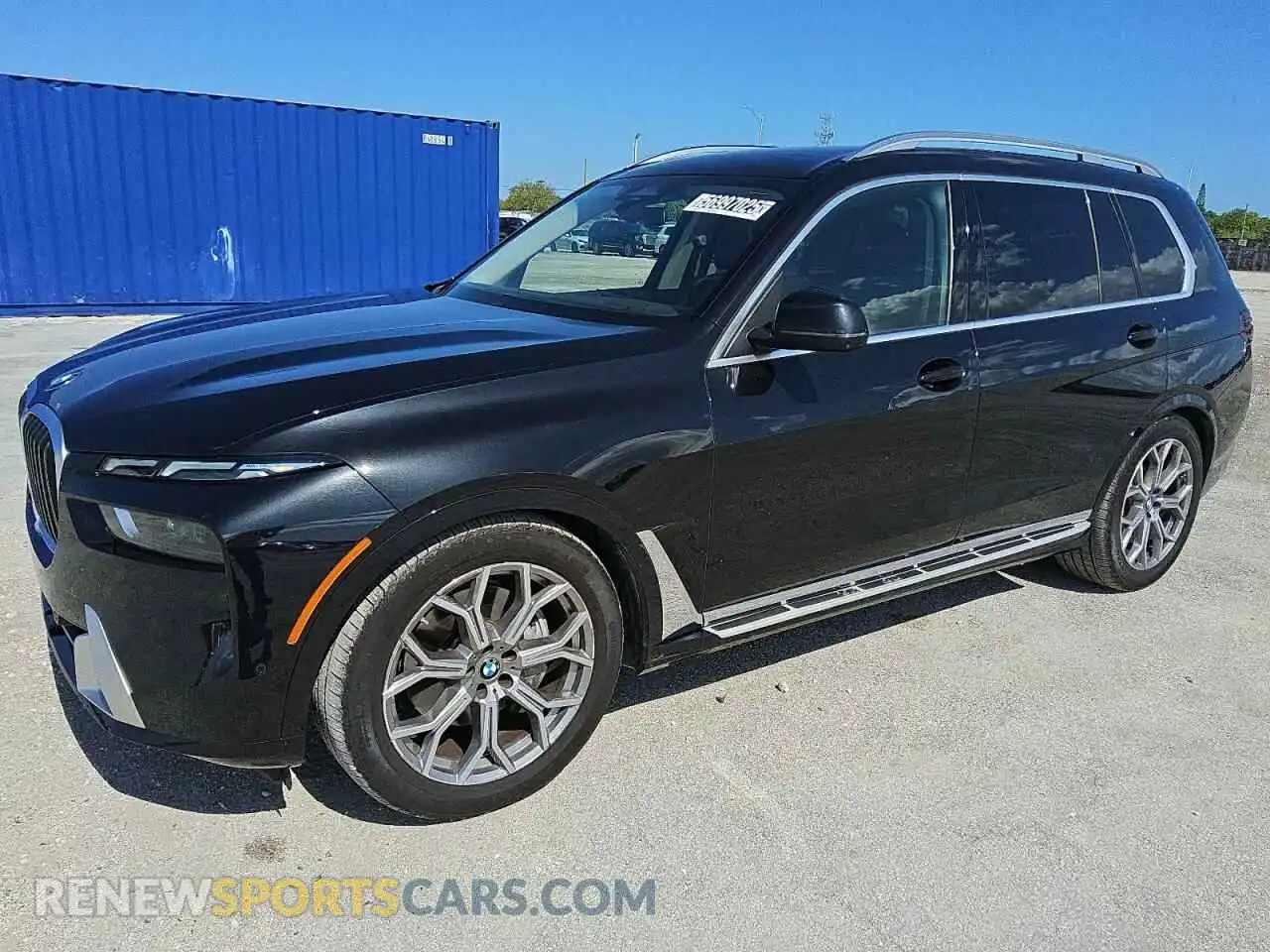 1 Photograph of a damaged car 5UX23EM07R9V08996 BMW X7 2024